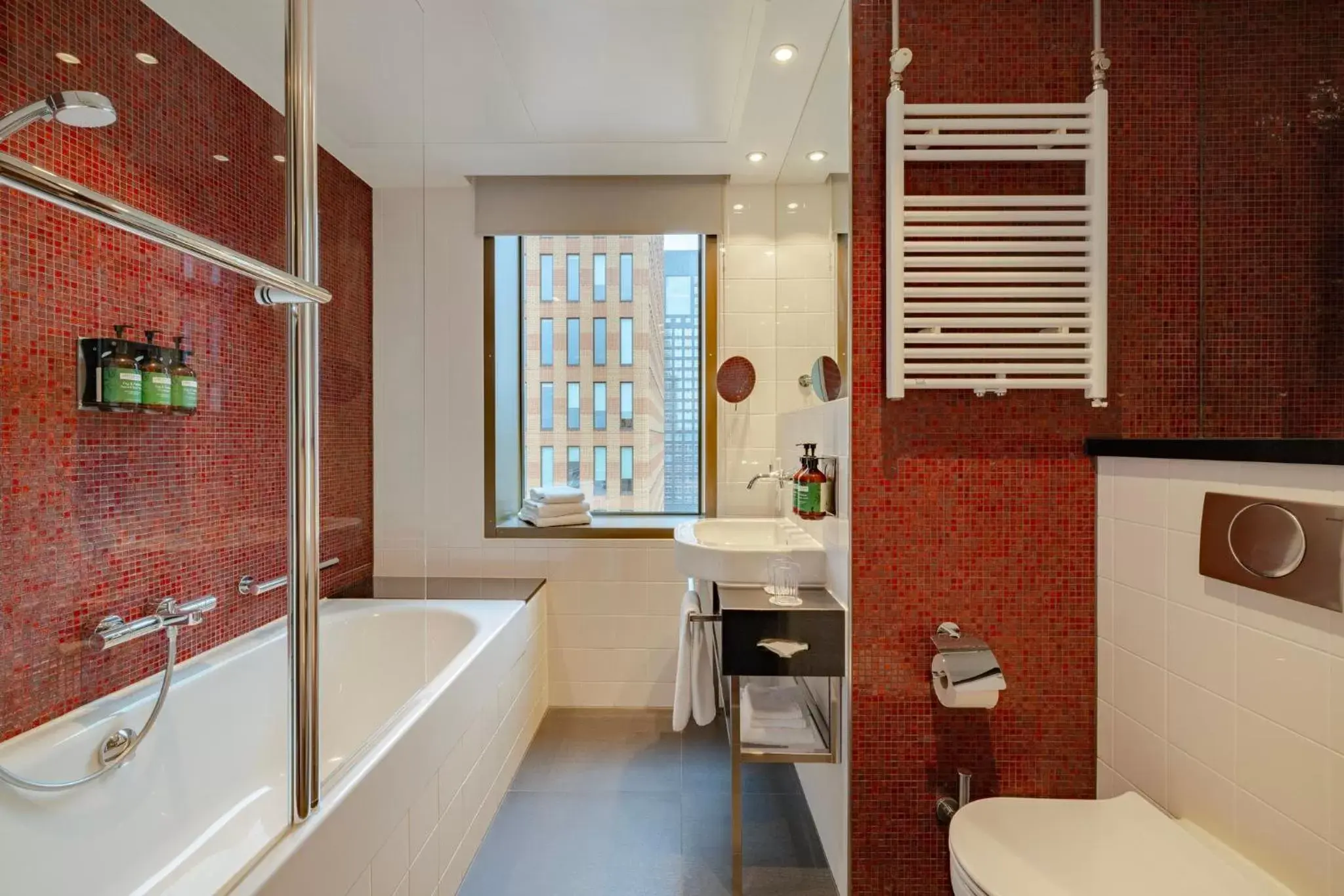 Bathroom in Crowne Plaza Amsterdam - South, an IHG Hotel