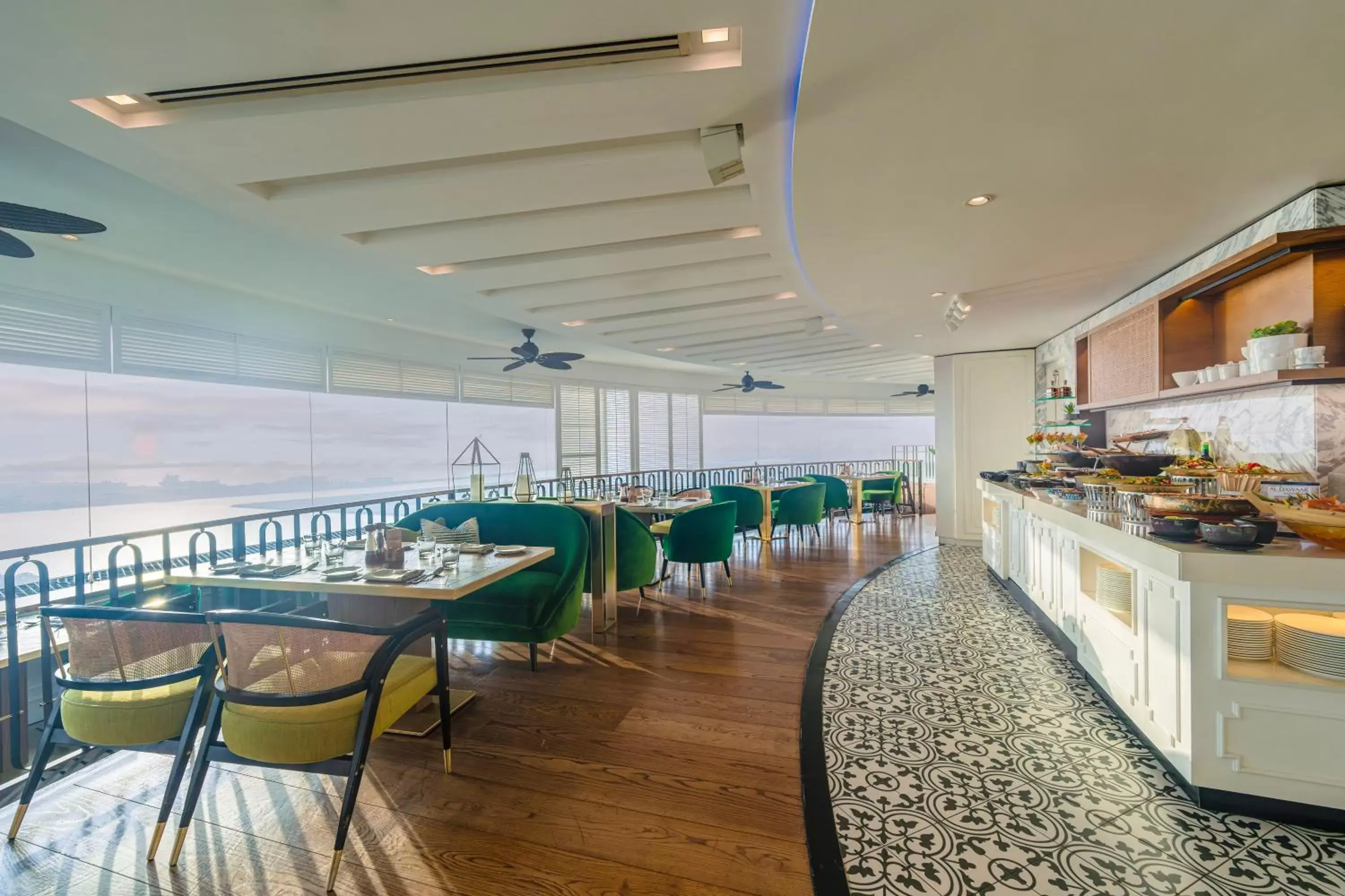Restaurant/Places to Eat in Hyatt Regency Dubai - Corniche