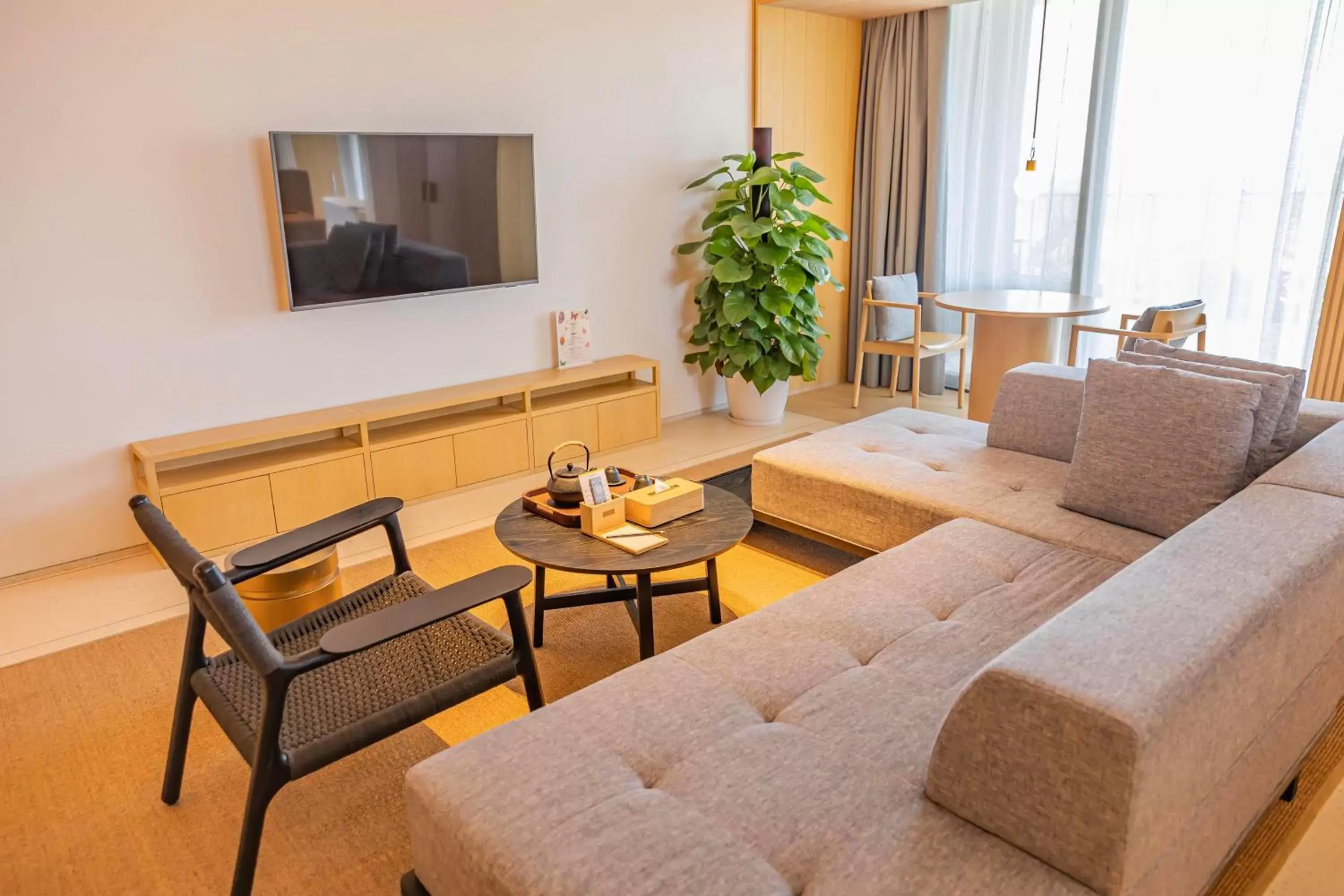 Tribute Portfolio Opened SuiteDaily afternoon tea & set cocktail package for two people,Blackout date Dec 24,Dec 31,Feb15-21) in The Taikang Sanya, a Tribute Portfolio Resort Tribute Portfolio Opened SuiteDaily afternoon tea & set cocktail package for two people,Blackout date Dec 24,Dec 31,Feb15-21) in The Taikang Sanya, a Tribute Portfolio Resort