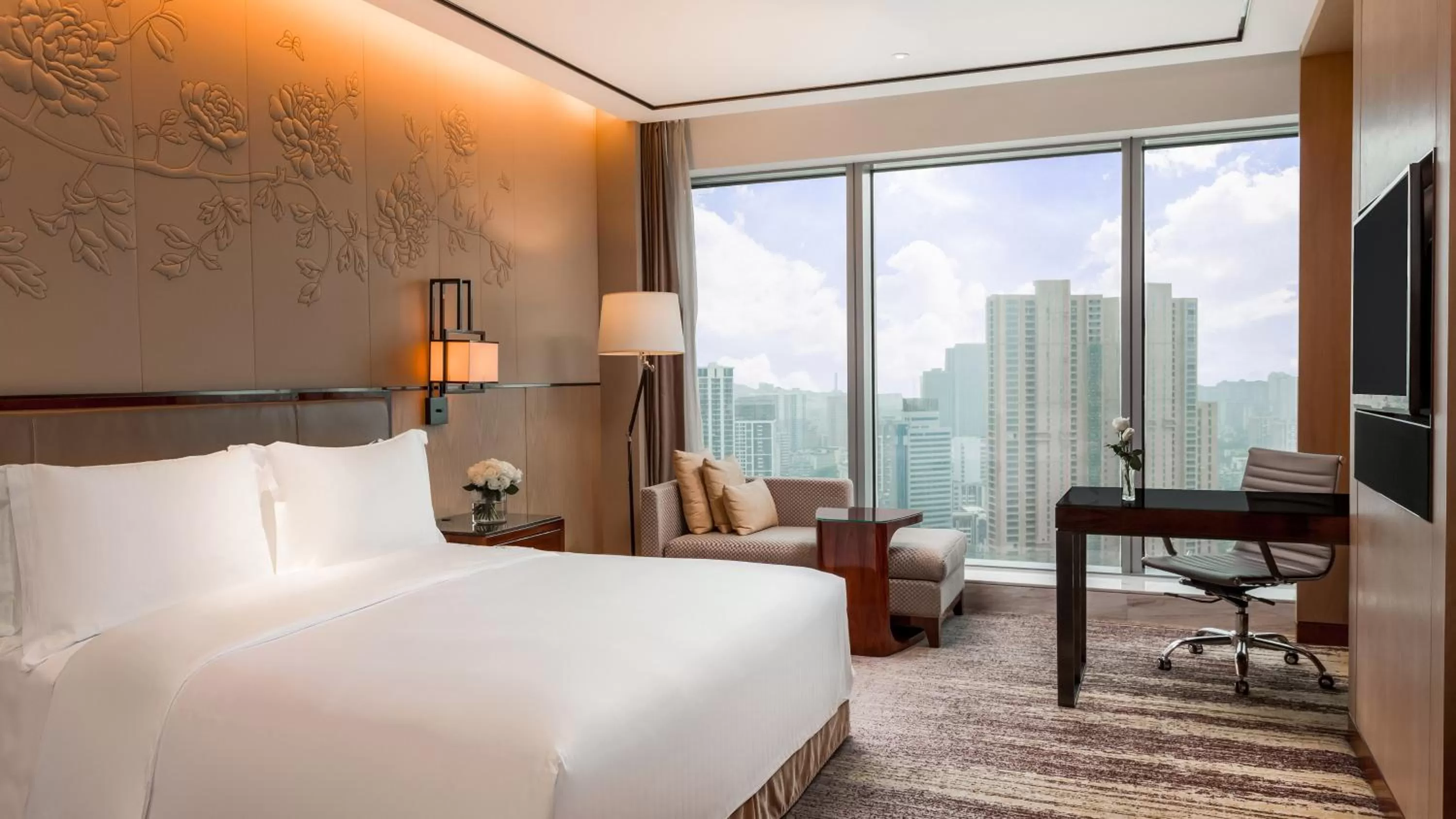Photo of the whole room, Bed in InterContinental Fuzhou