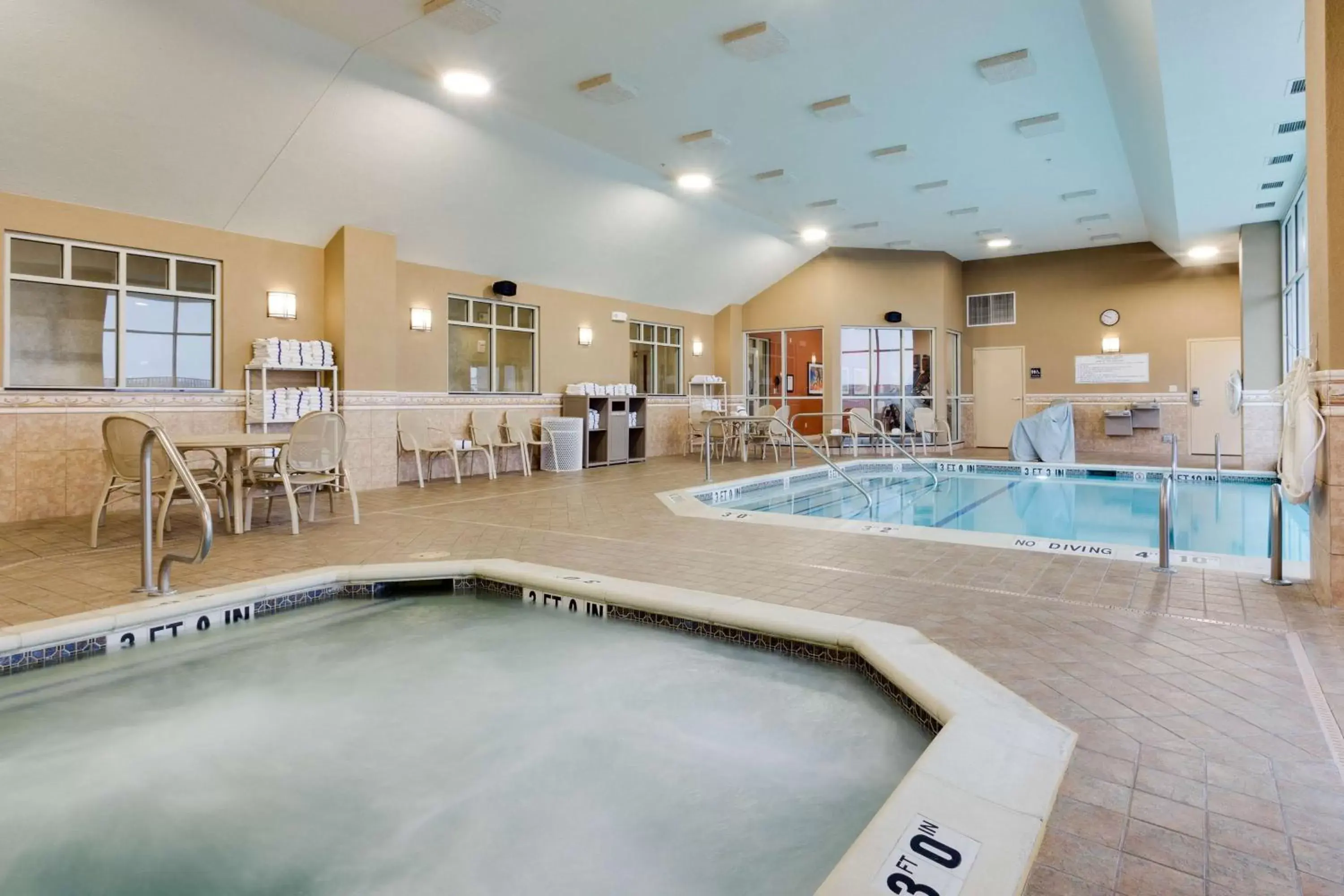 Activities, Swimming Pool in Drury Inn & Suites St. Louis/O'Fallon, IL