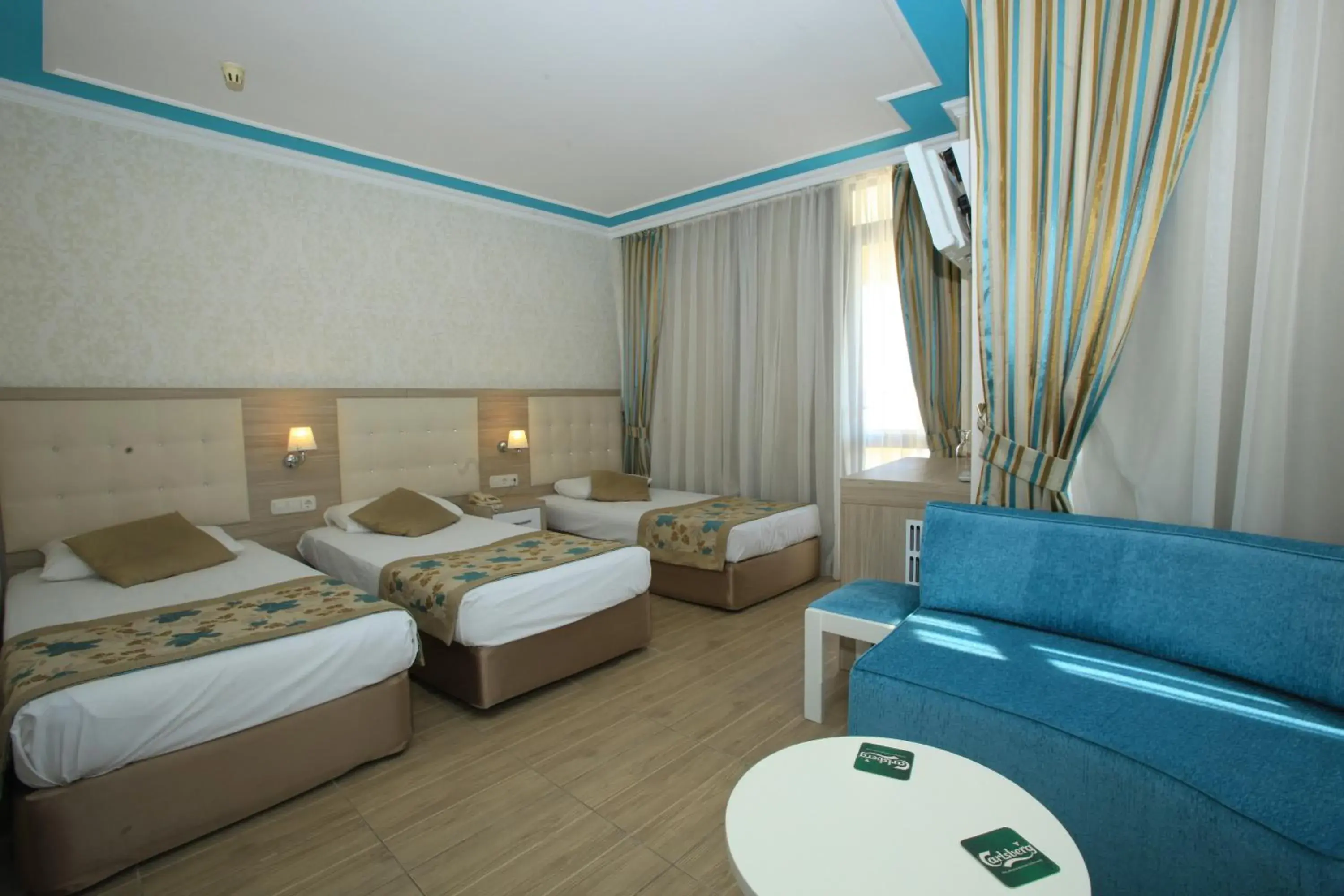 Bedroom in Cender Hotel