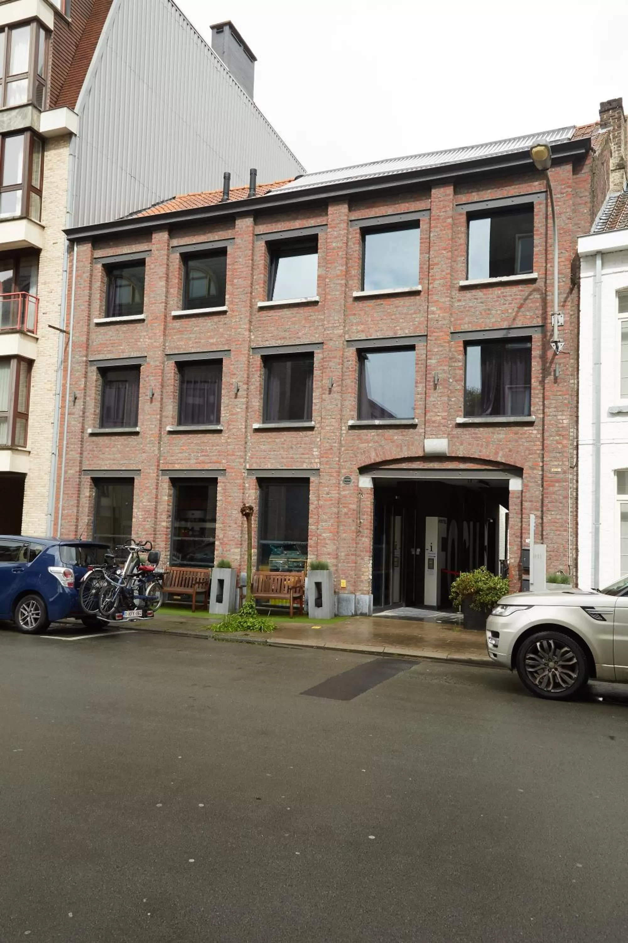 Facade/entrance in Focus Budget