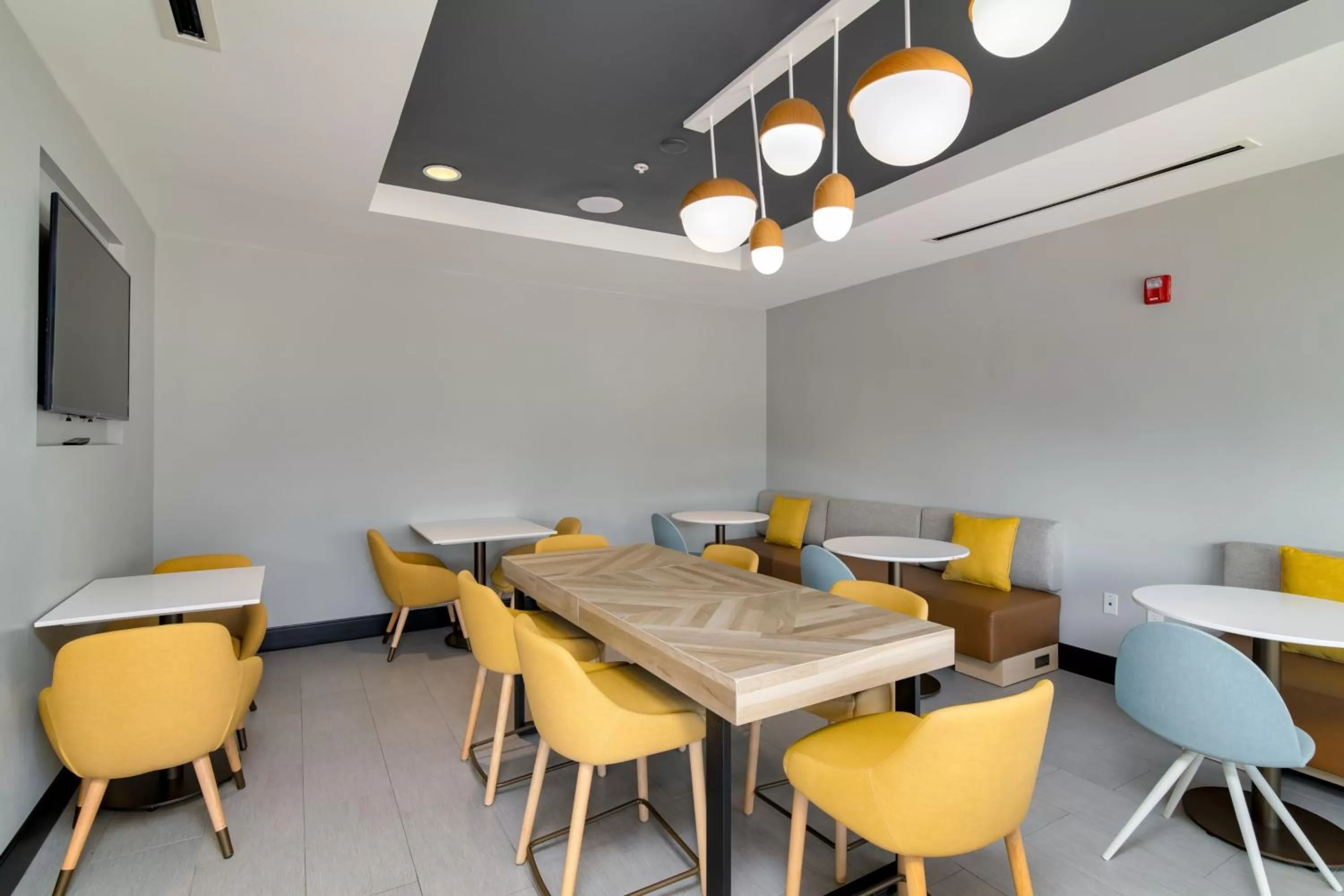 Breakfast in TownePlace Suites by Marriott Dallas McKinney