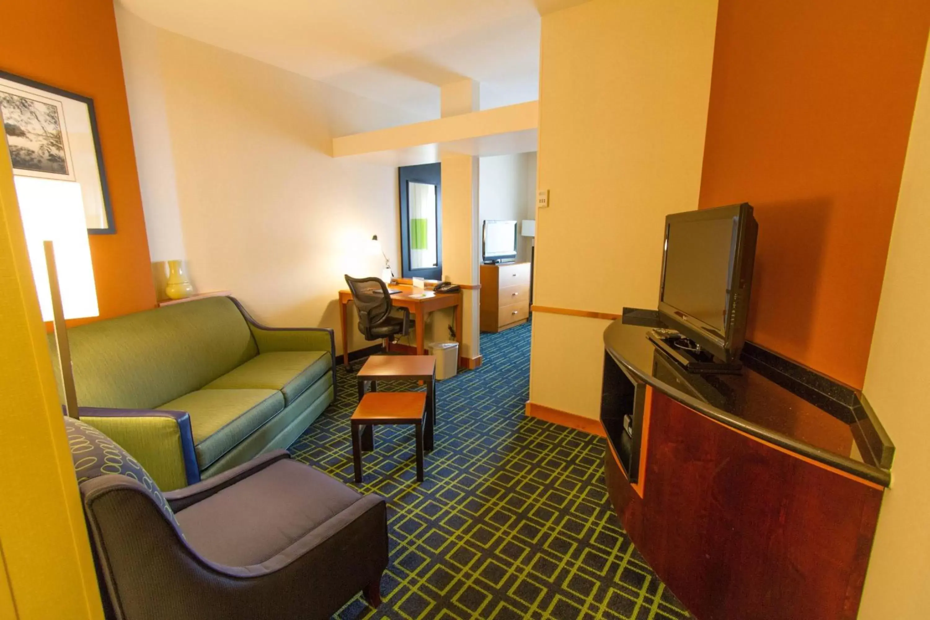 Living room, Seating Area in Fairfield Inn & Suites Santa Maria