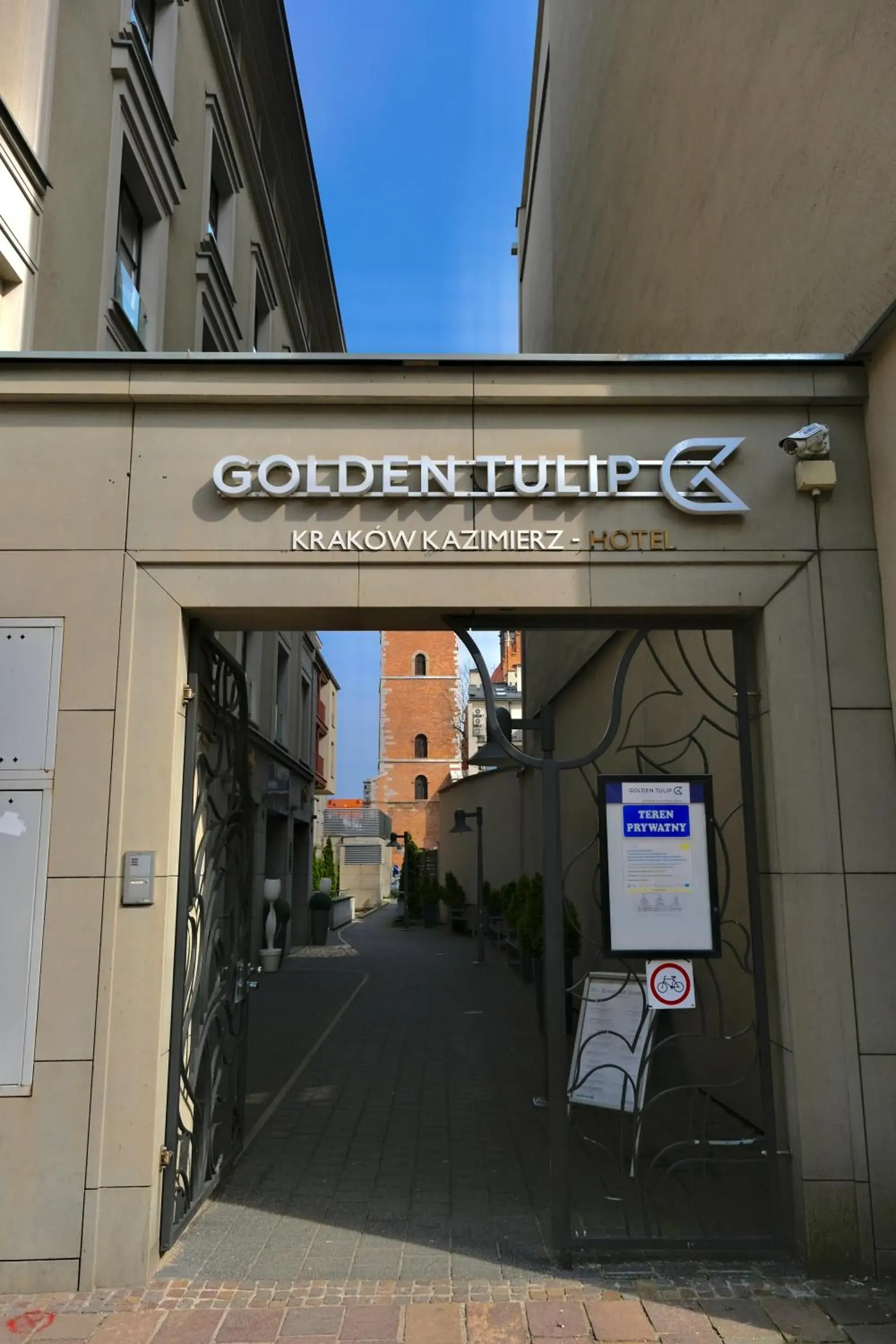 Facade/entrance in Golden Tulip Krakow Kazimierz