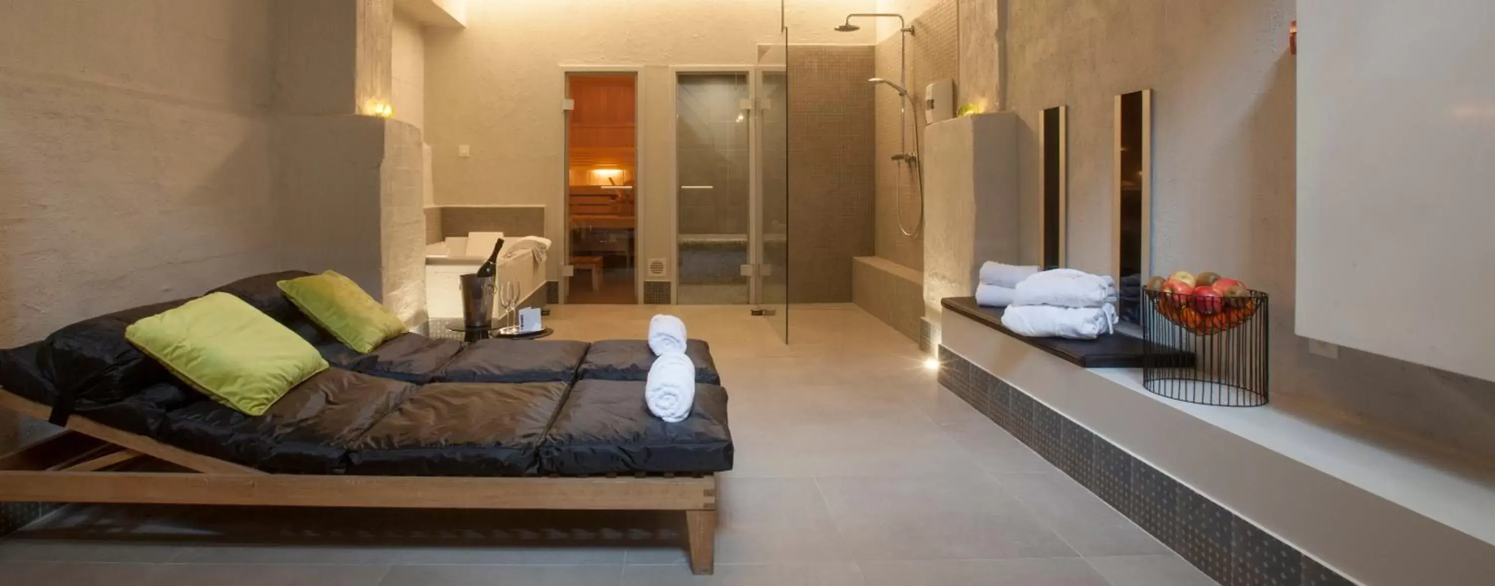 Spa and wellness centre/facilities in Hotel The Lodge Vilvoorde Spa and wellness centre/facilities in Hotel The Lodge Vilvoorde