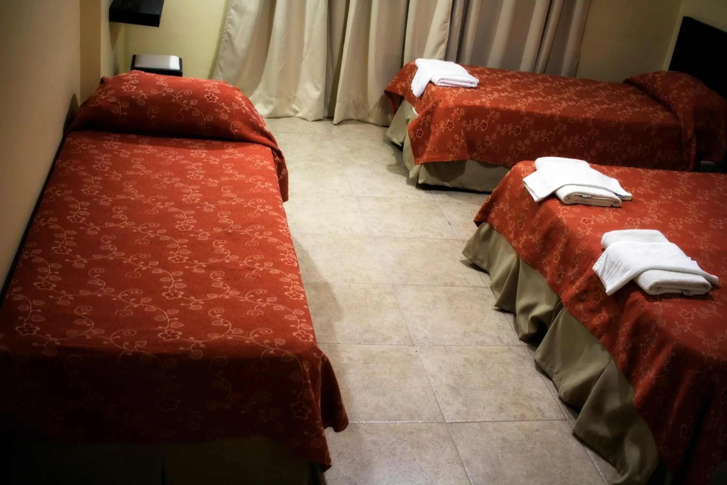 Bedroom, Bed in Hotel El Libertador