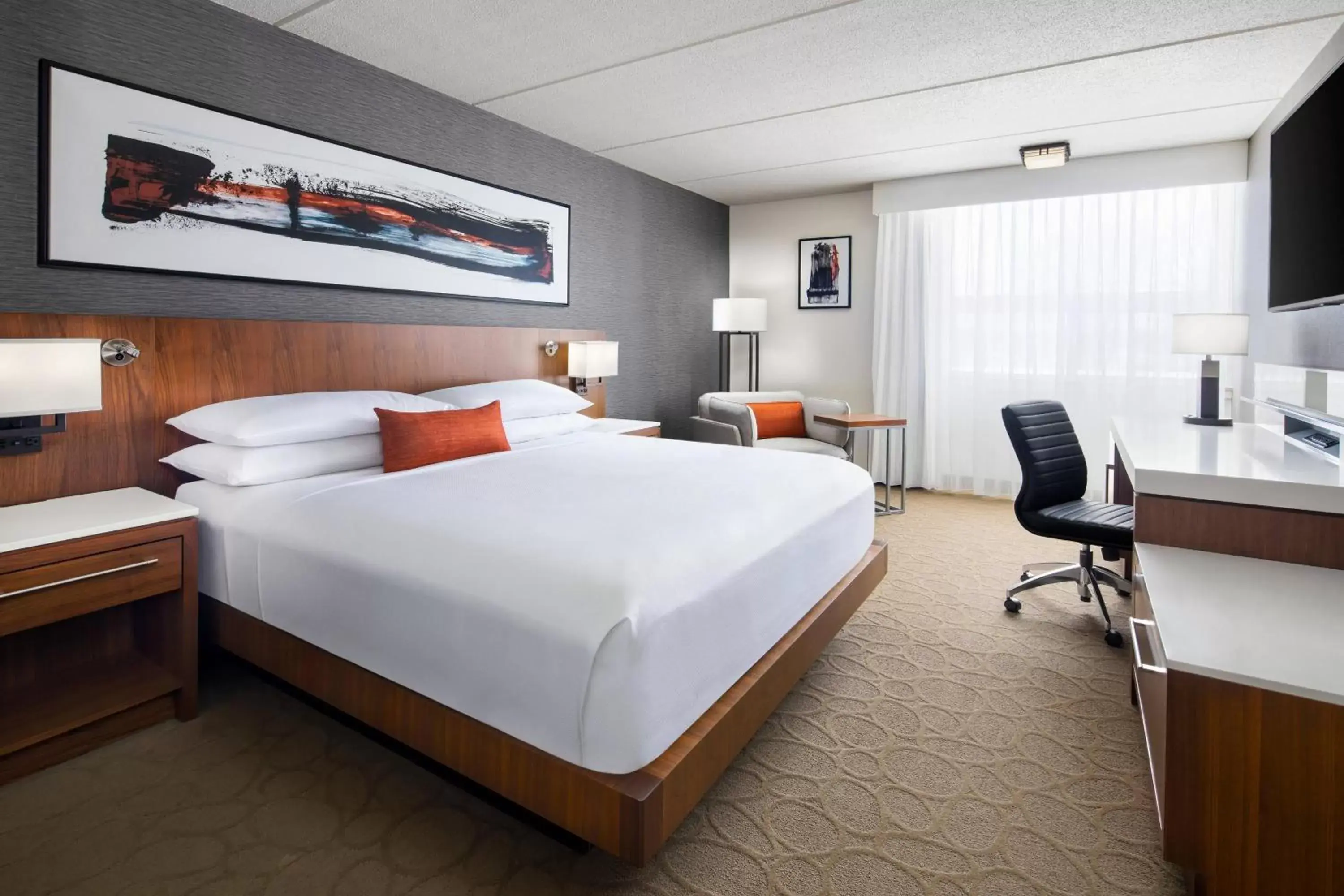Bedroom in Delta Hotels by Marriott Green Bay