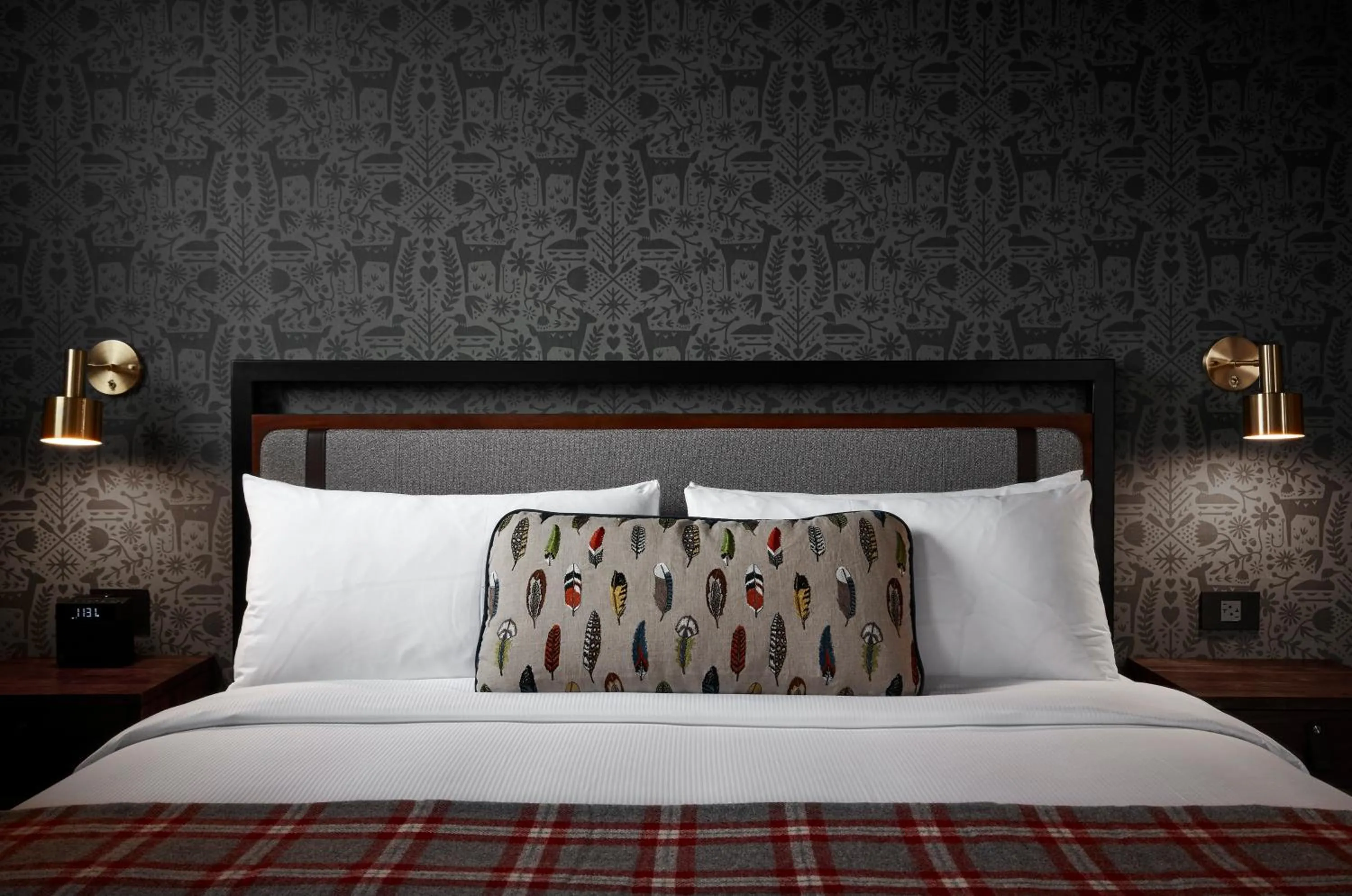 Bedroom, Bed in Hewing Hotel