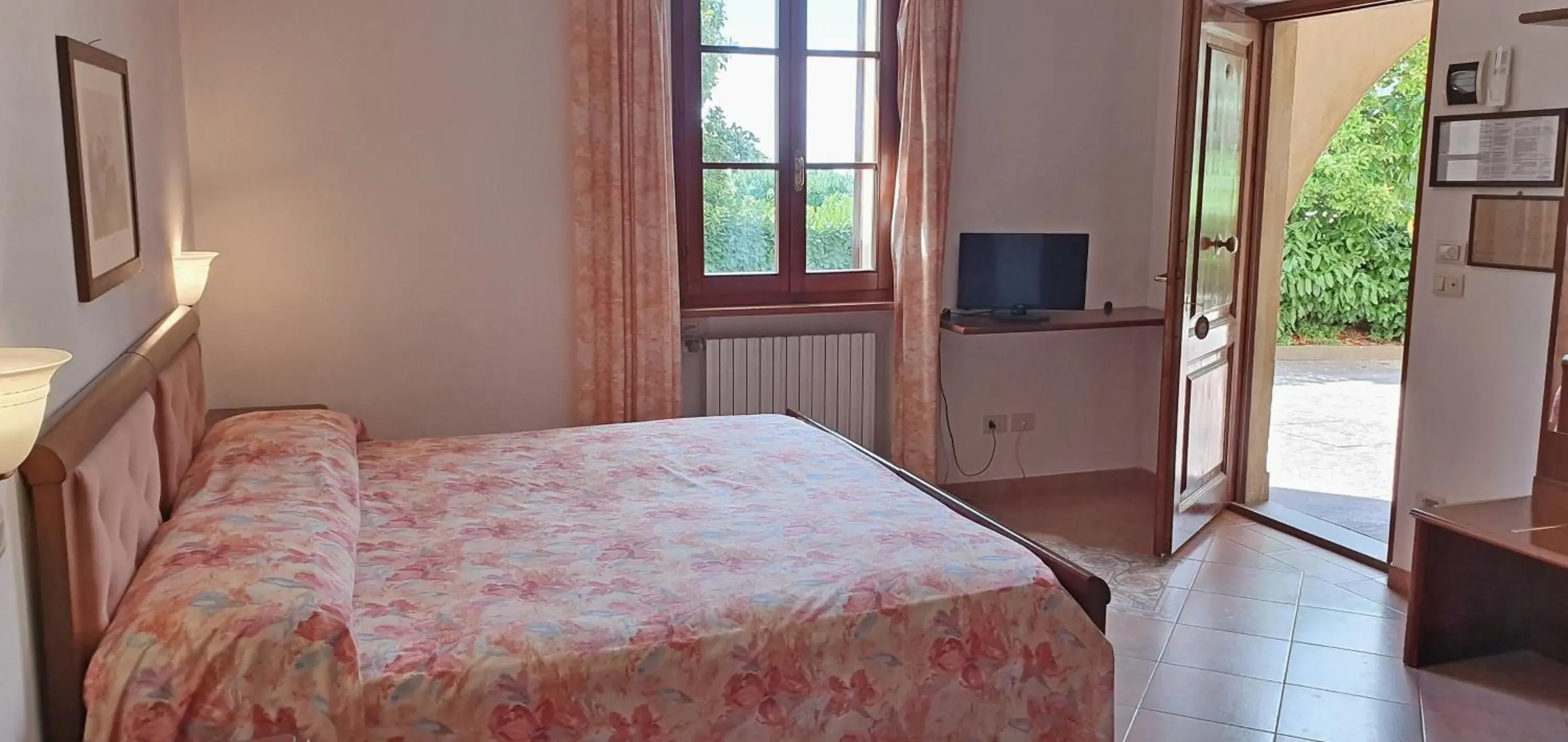 Photo of the whole room, Bed in Villa Nencini