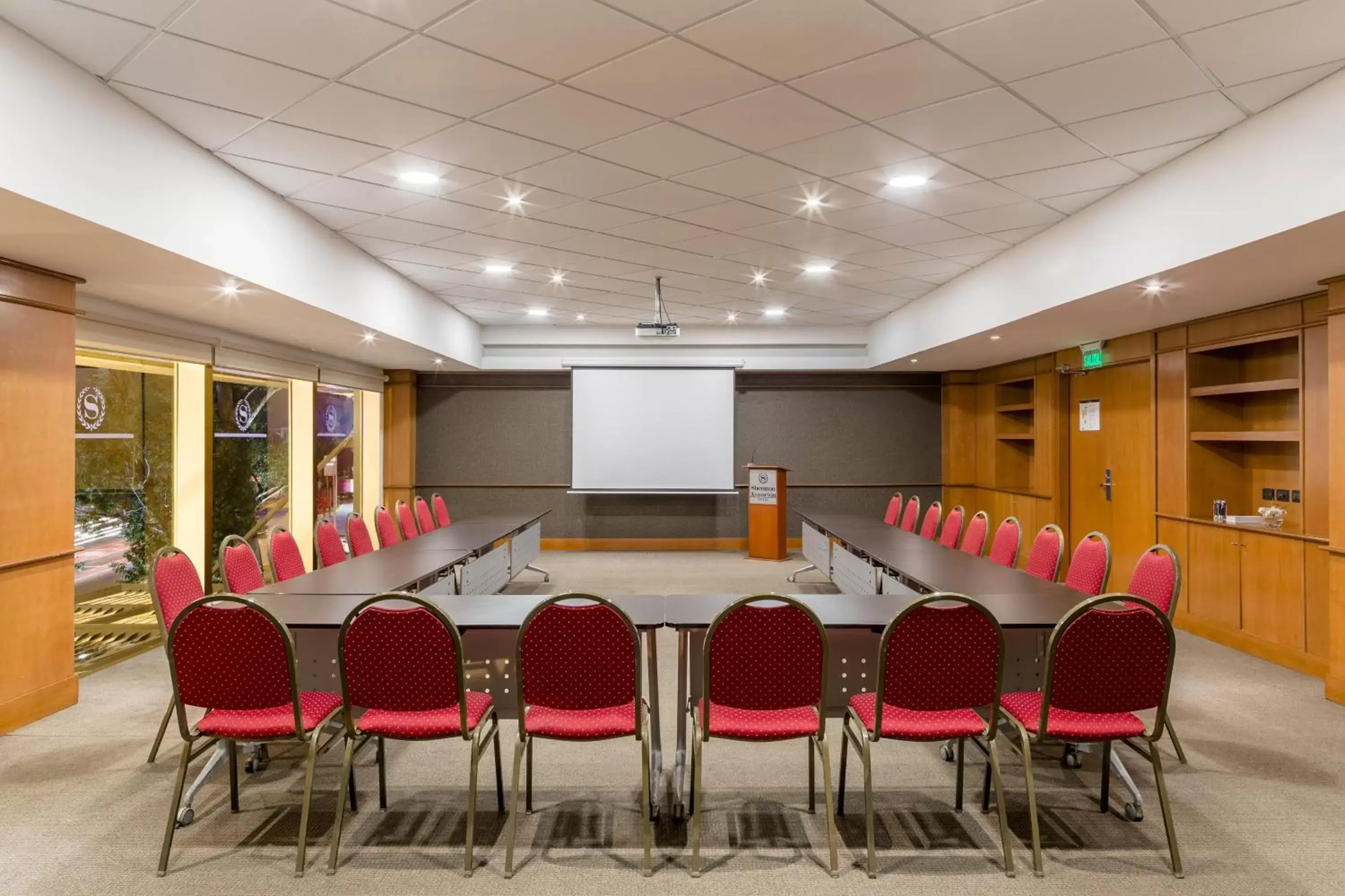 Meeting/conference room in Sheraton Asuncion Hotel