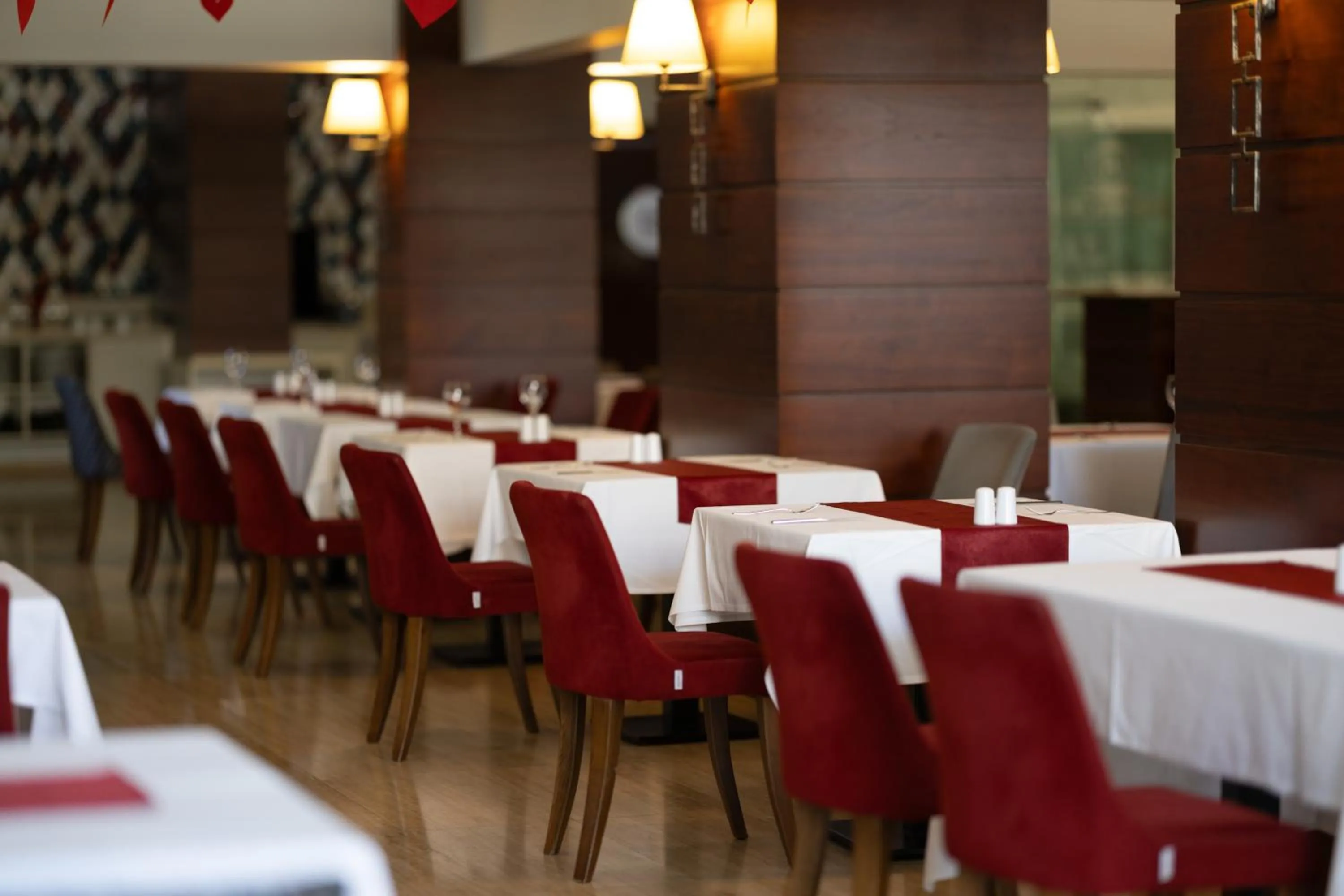 Restaurant/places to eat in Port View Hotel