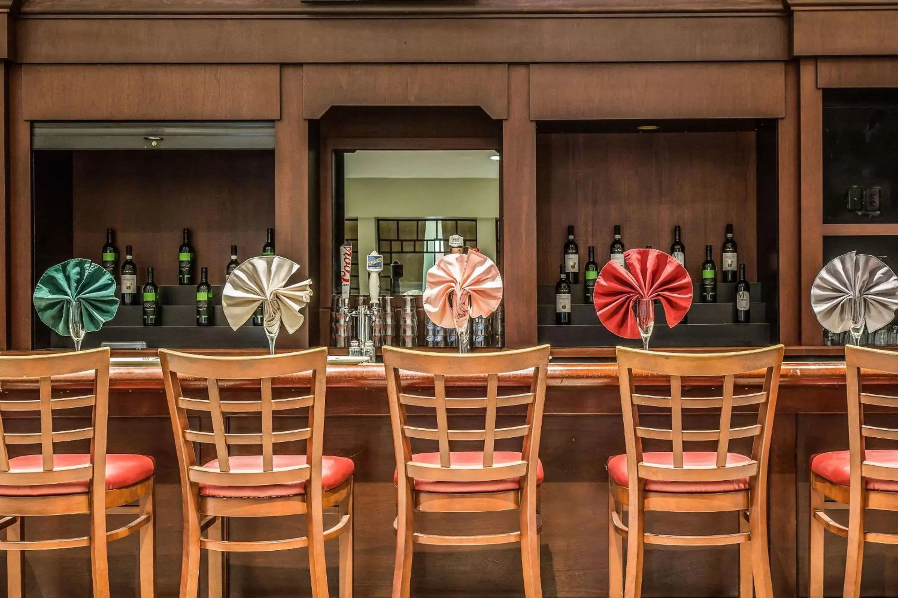 Restaurant/places to eat in Clarion Inn New London - Mystic Restaurant/places to eat in Clarion Inn New London - Mystic