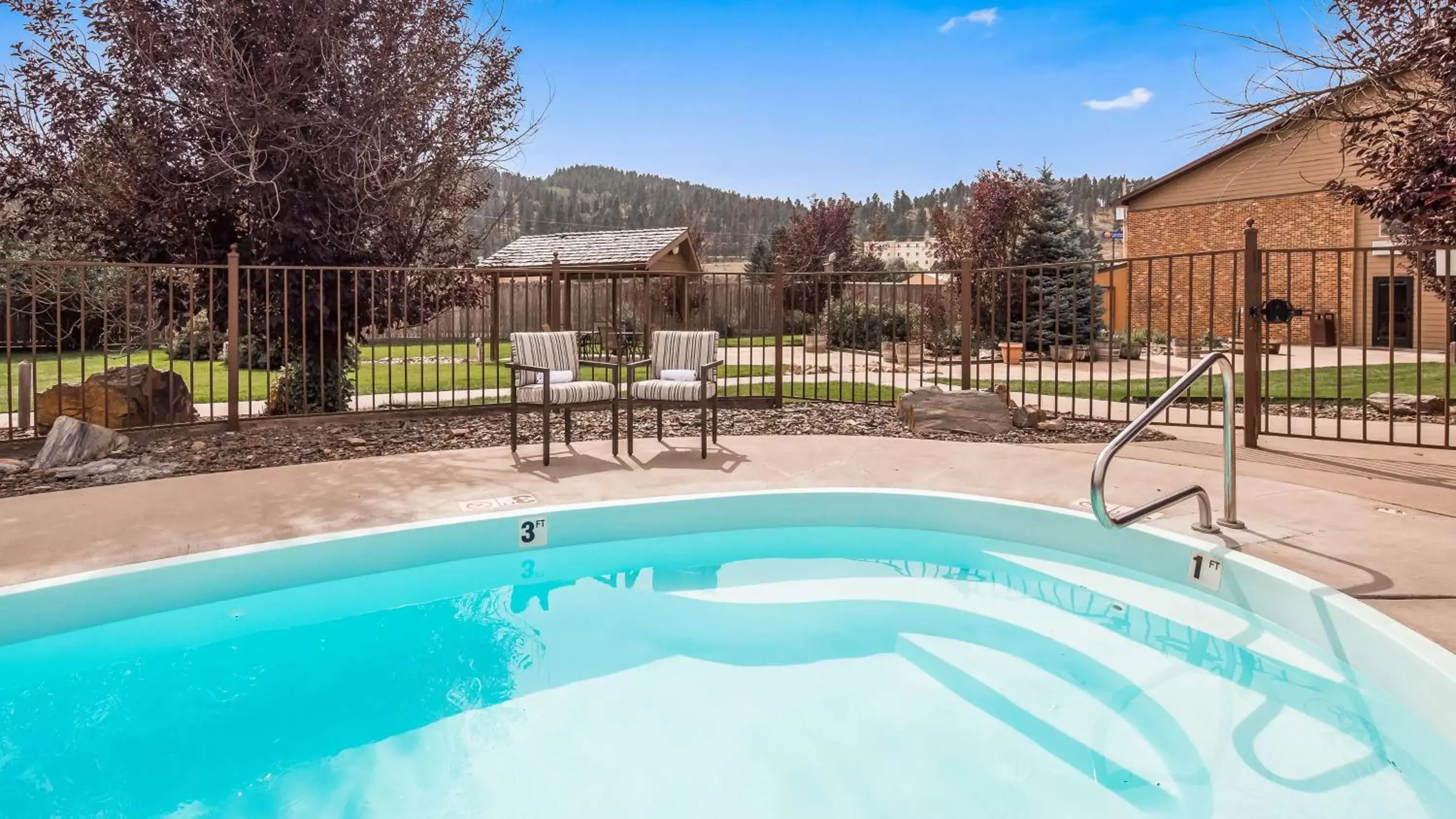 Pool view, Swimming Pool in Best Western Golden Spike Inn & Suites