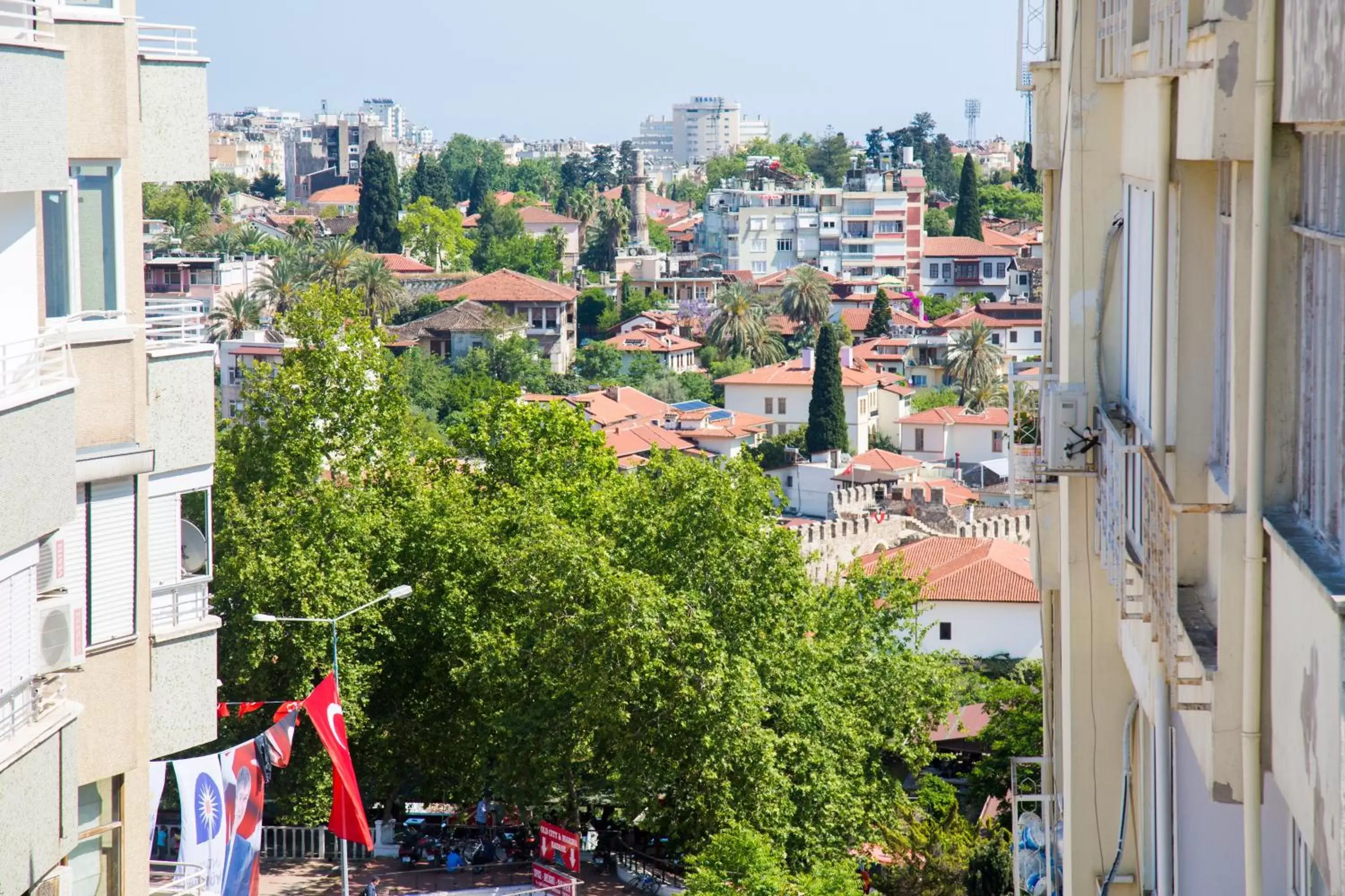 City view, Balcony/Terrace in Mevre Hotel