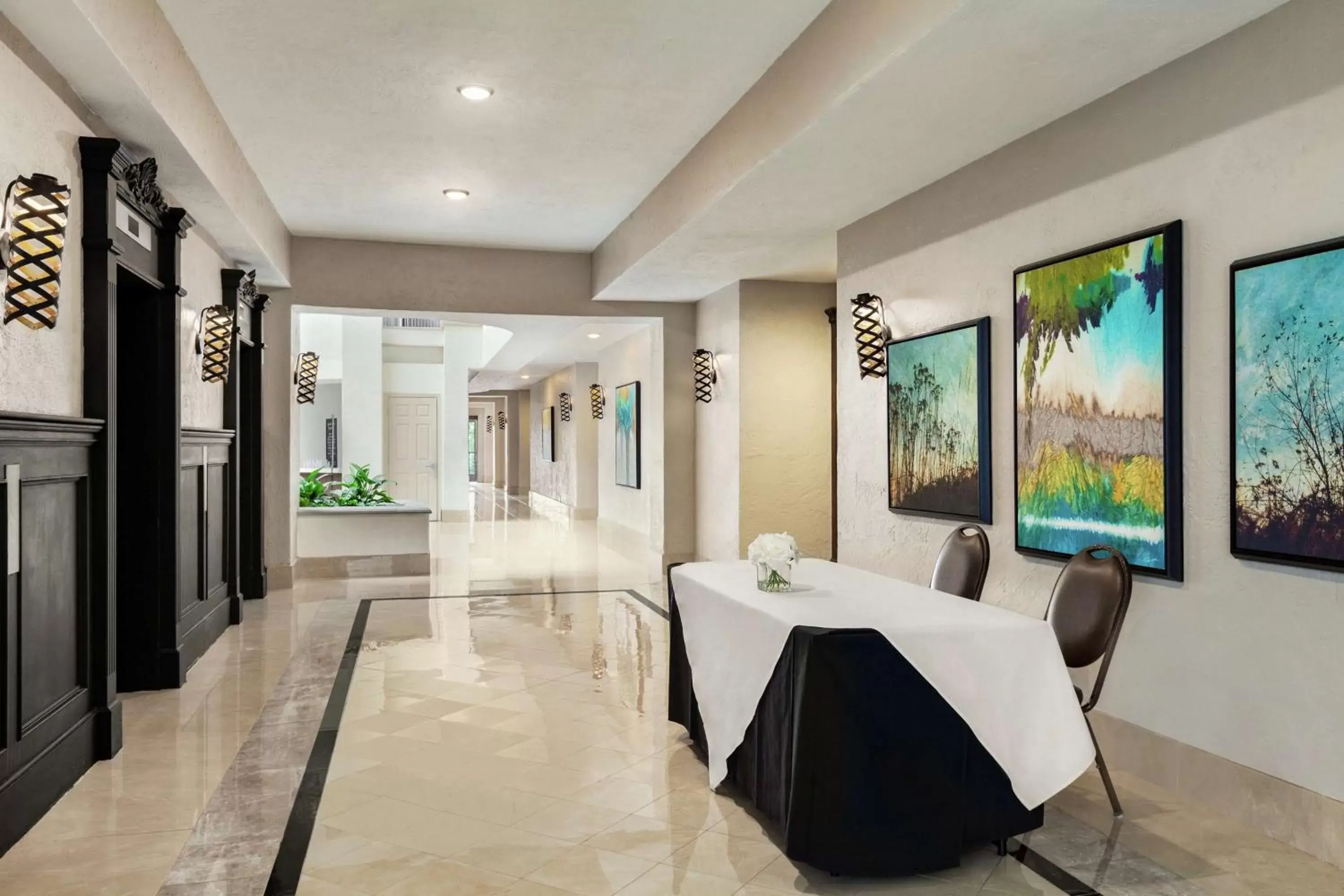 Property building in Embassy Suites by Hilton Santa Ana Orange County Airport Property building in Embassy Suites by Hilton Santa Ana Orange County Airport