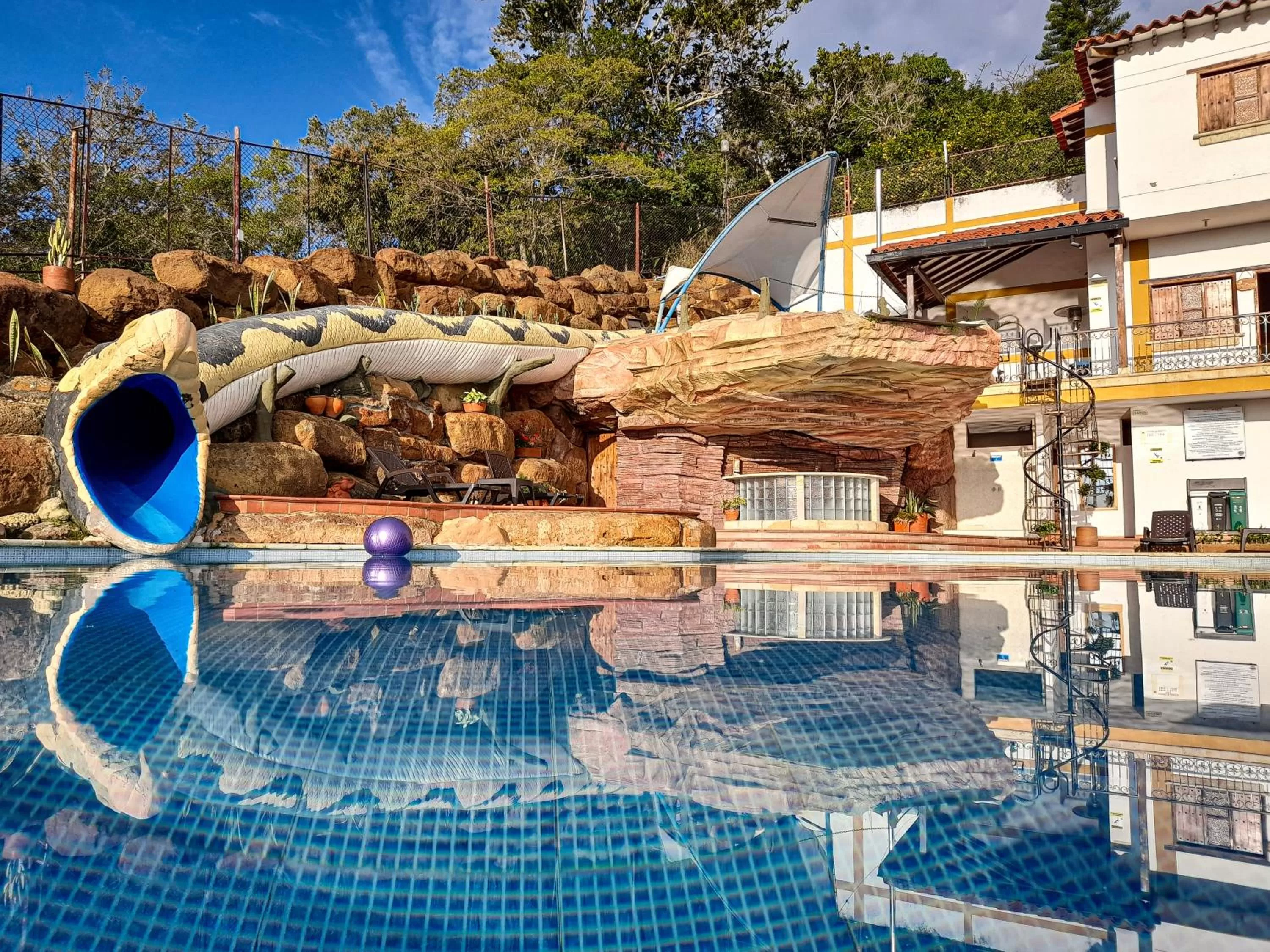 Swimming pool in Hotel Las Rocas Resort Villanueva