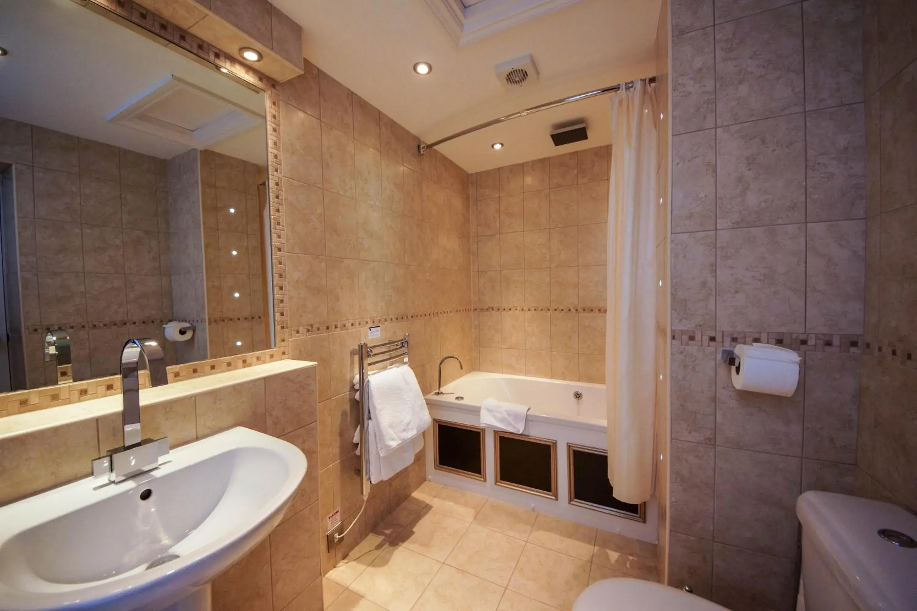 Bathroom in Best Western York House Hotel