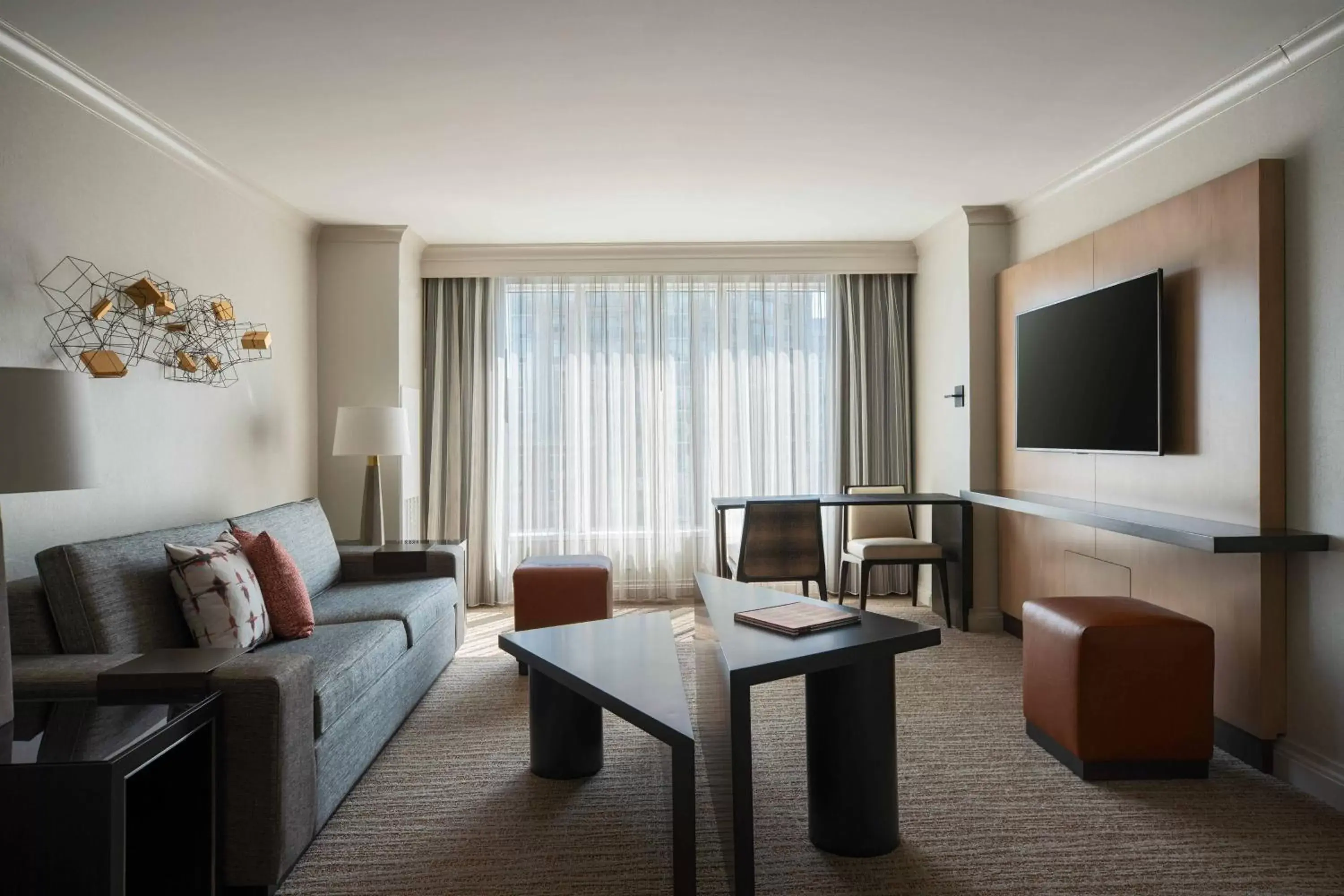 Living room, Seating Area in Baltimore Marriott Waterfront