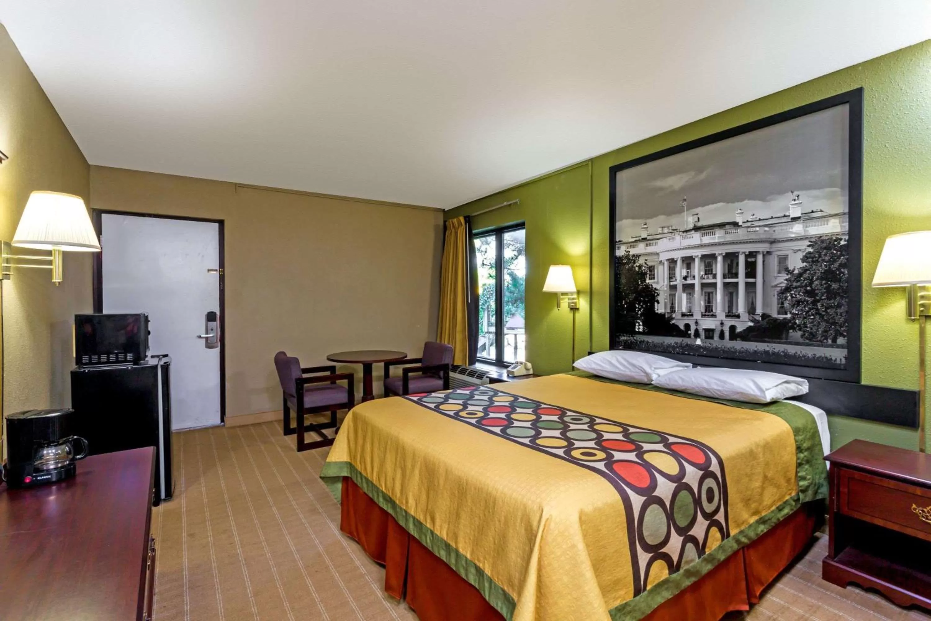 On site, Bed in Super 8 by Wyndham Jessup/Baltimore Area