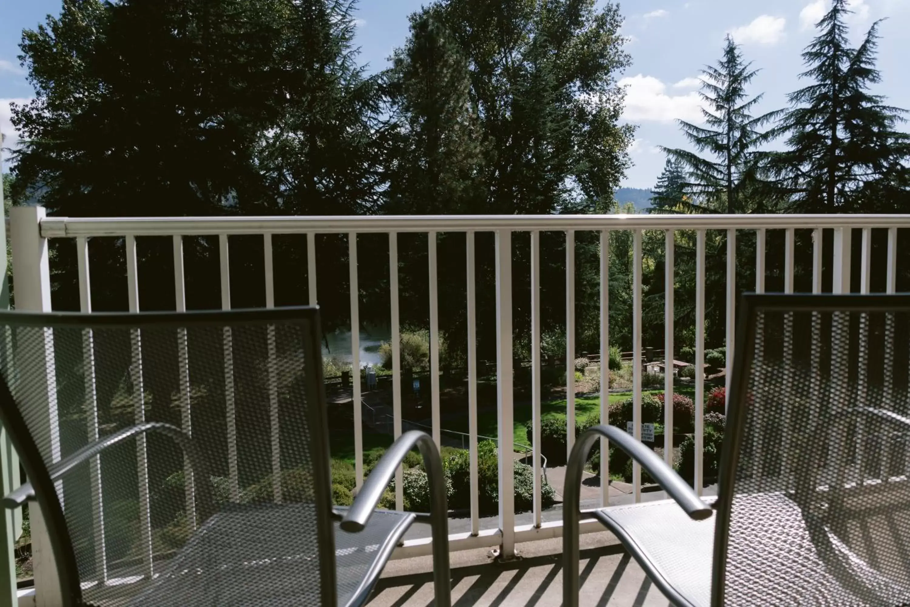 Balcony/Terrace in Riverfront Inn Roseburg