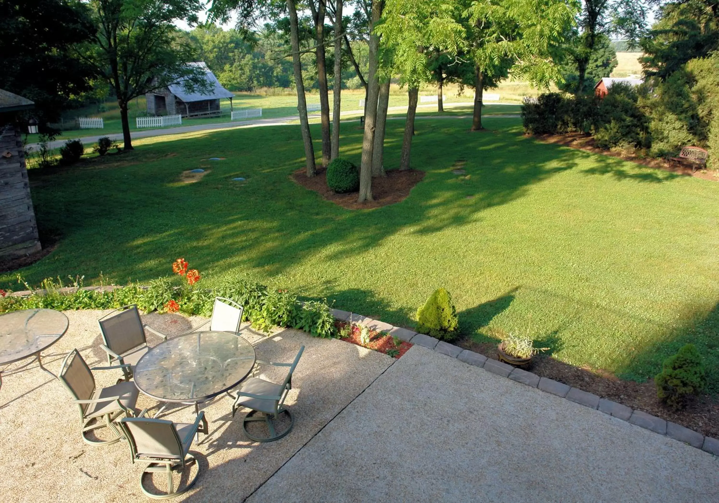 Patio in Rockwood Manor Bed & Breakfast