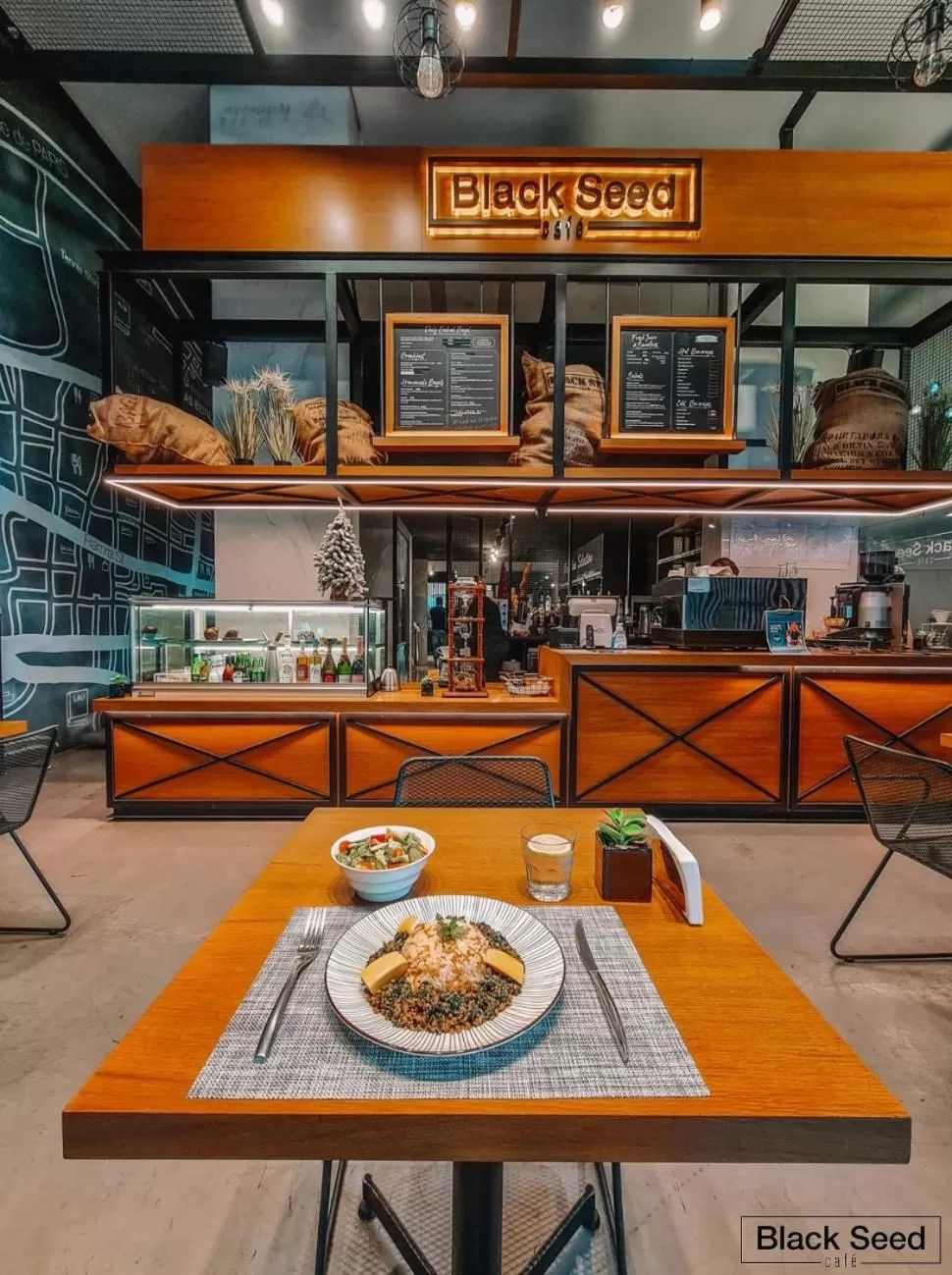 Restaurant/places to eat in Three O Nine Hotel