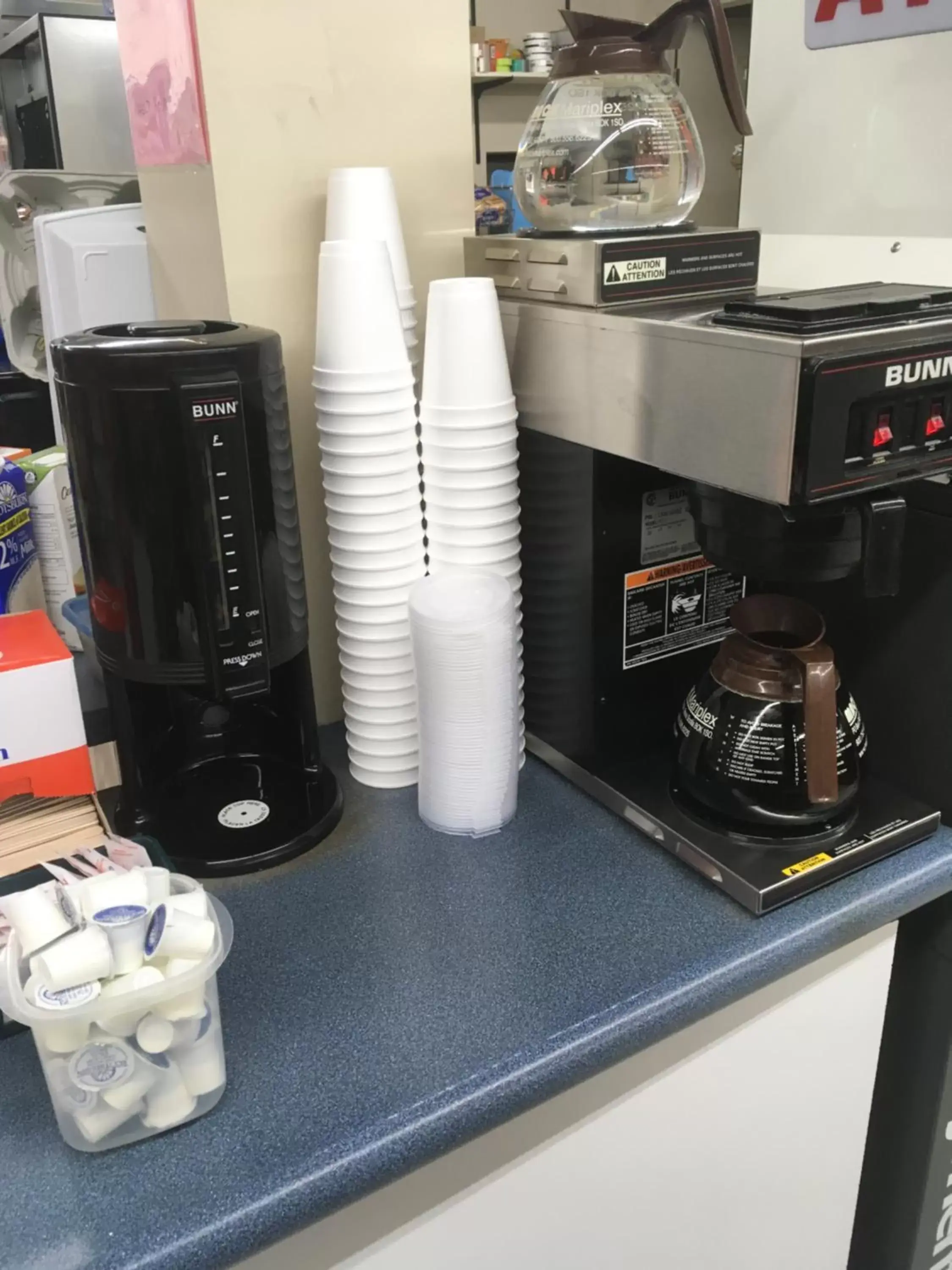 Breakfast, Coffee/Tea Facilities in Fundy Spray Motel