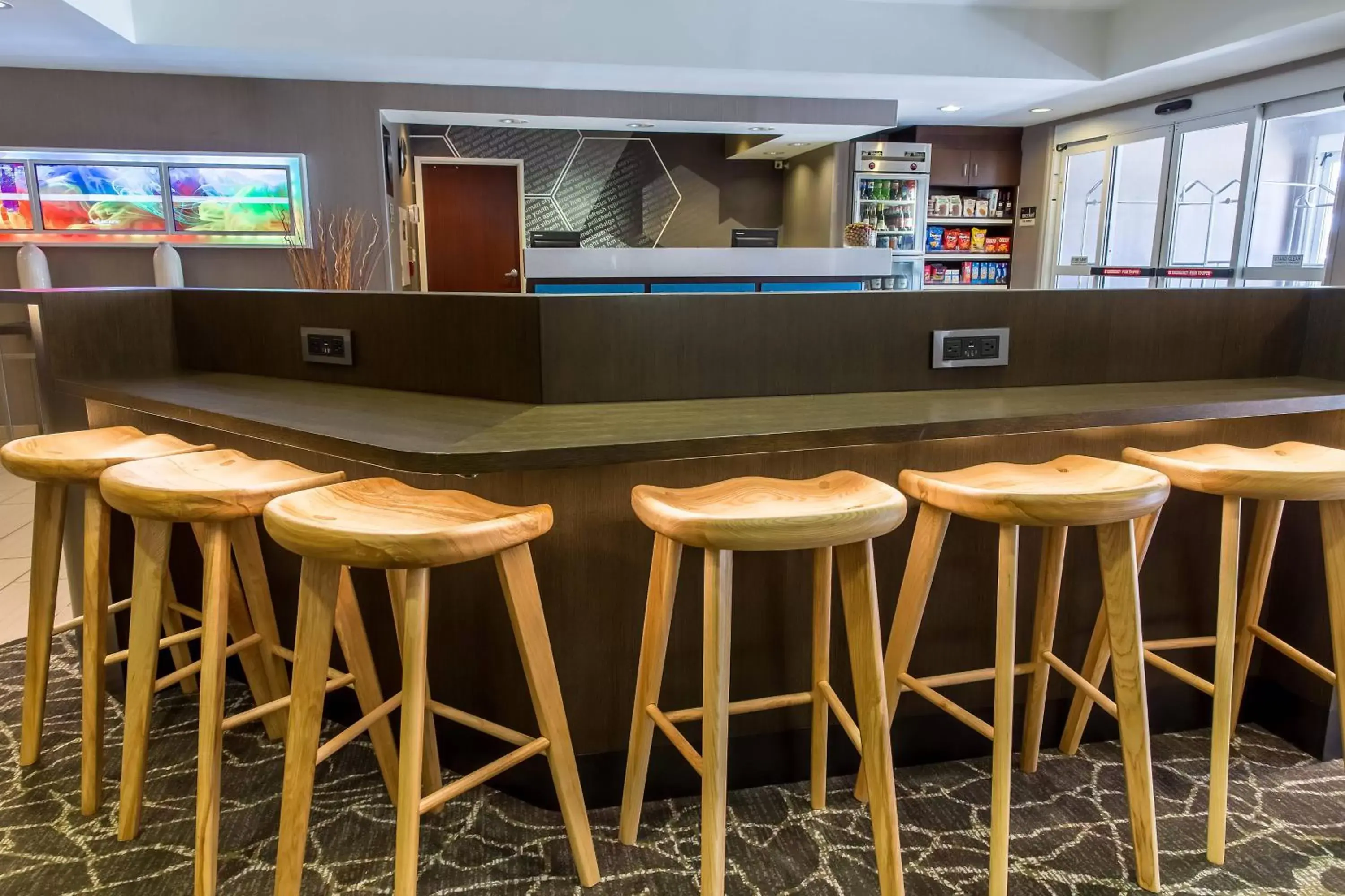 Breakfast, Lounge/Bar in SpringHill Suites by Marriott Houston Brookhollow