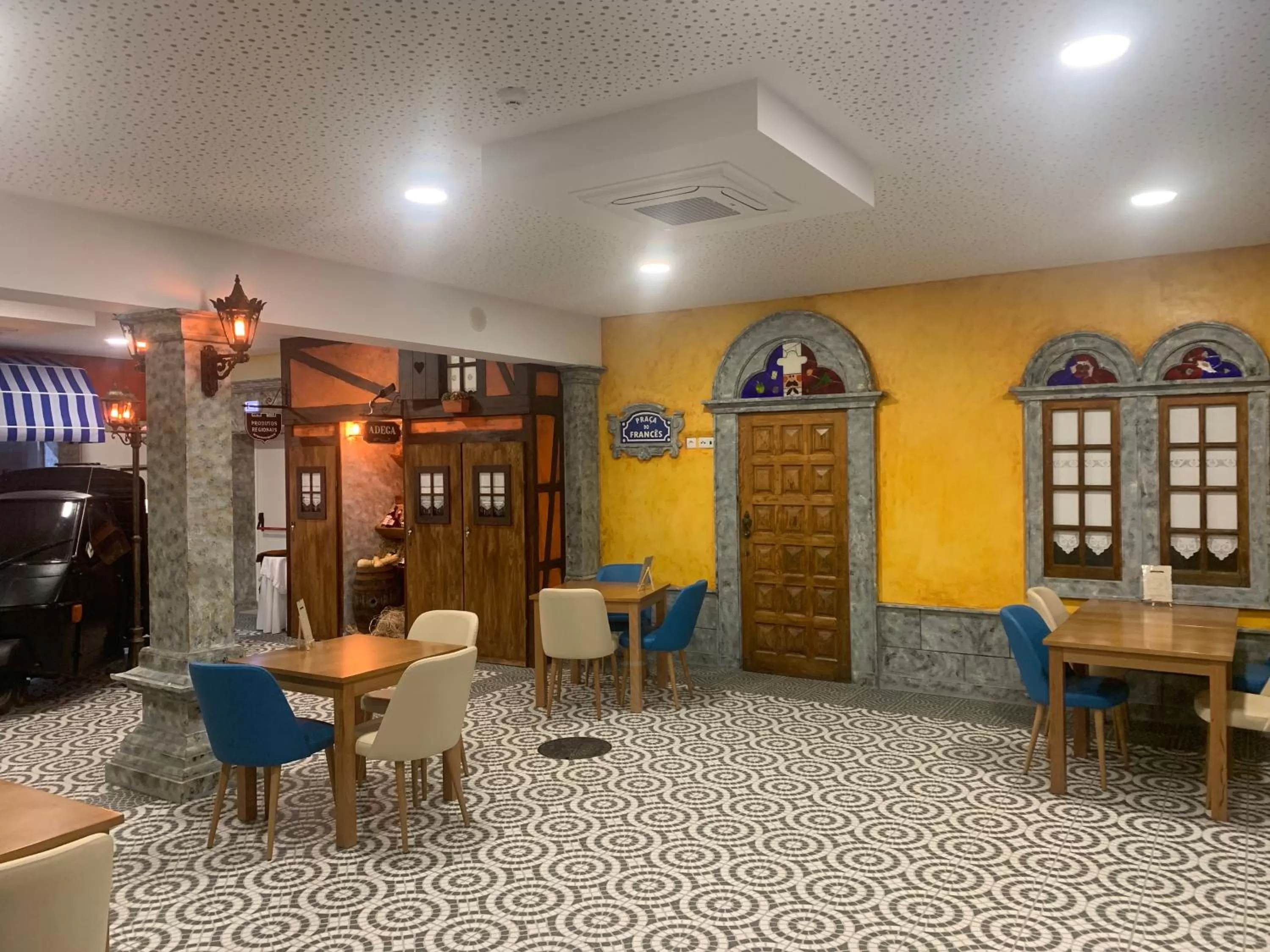 Lobby/Reception in O frances