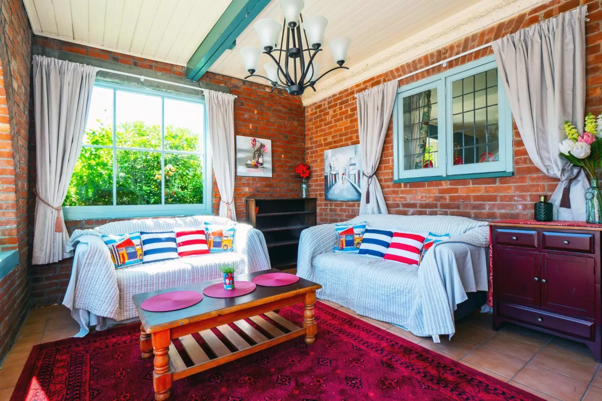 Living room, Bed in The Ocean Breeze CBD