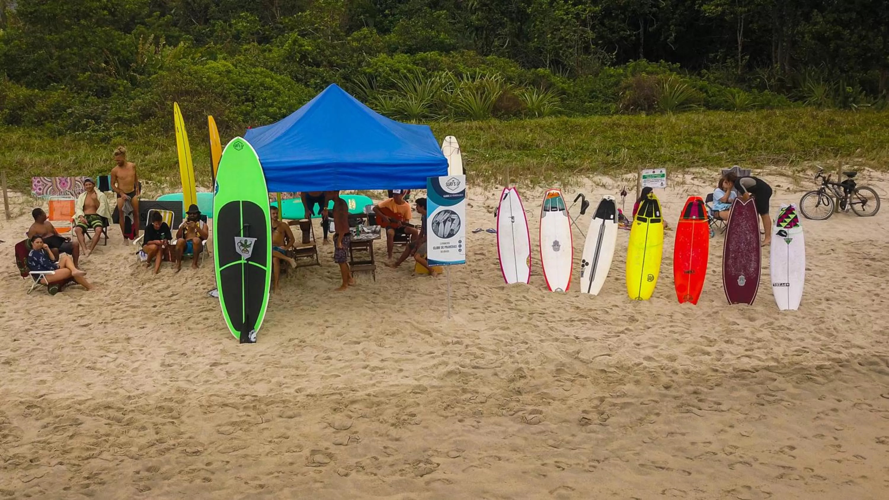 People in Pousada e Hostel Marthi