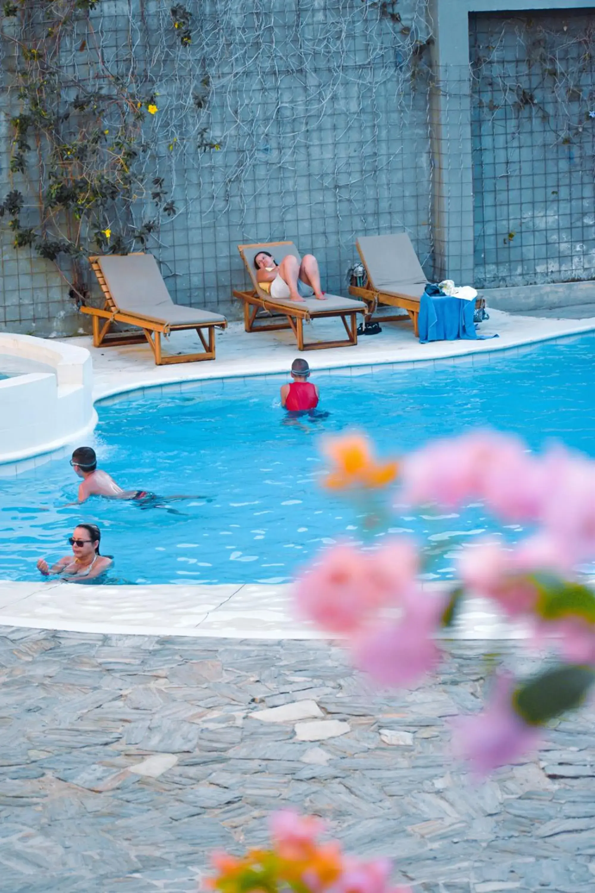 Pool view, Swimming Pool in Hotel Sansiraka