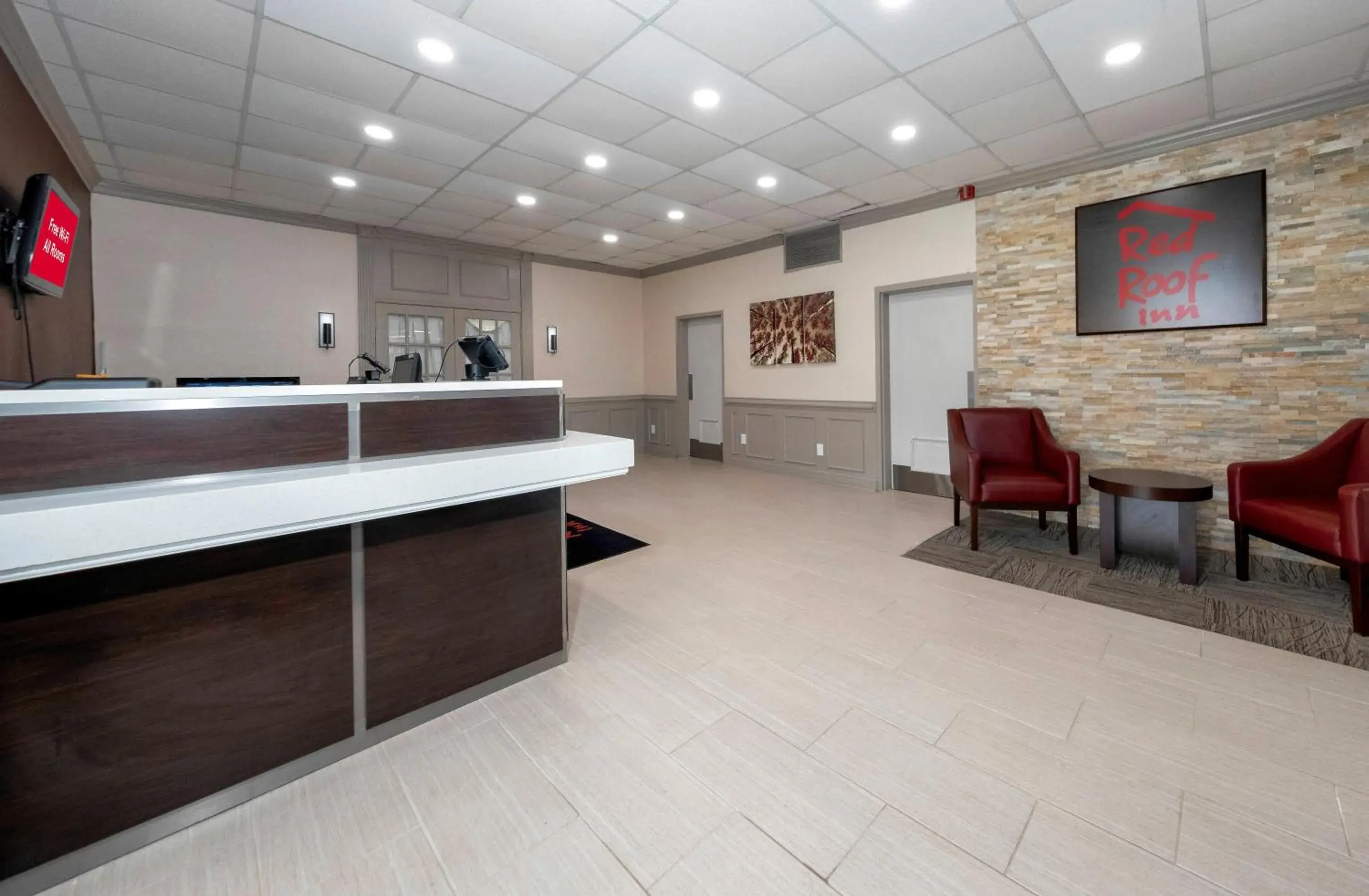 Lobby or reception, Lobby/Reception in Red Roof Inn Petersburg - Fort Lee