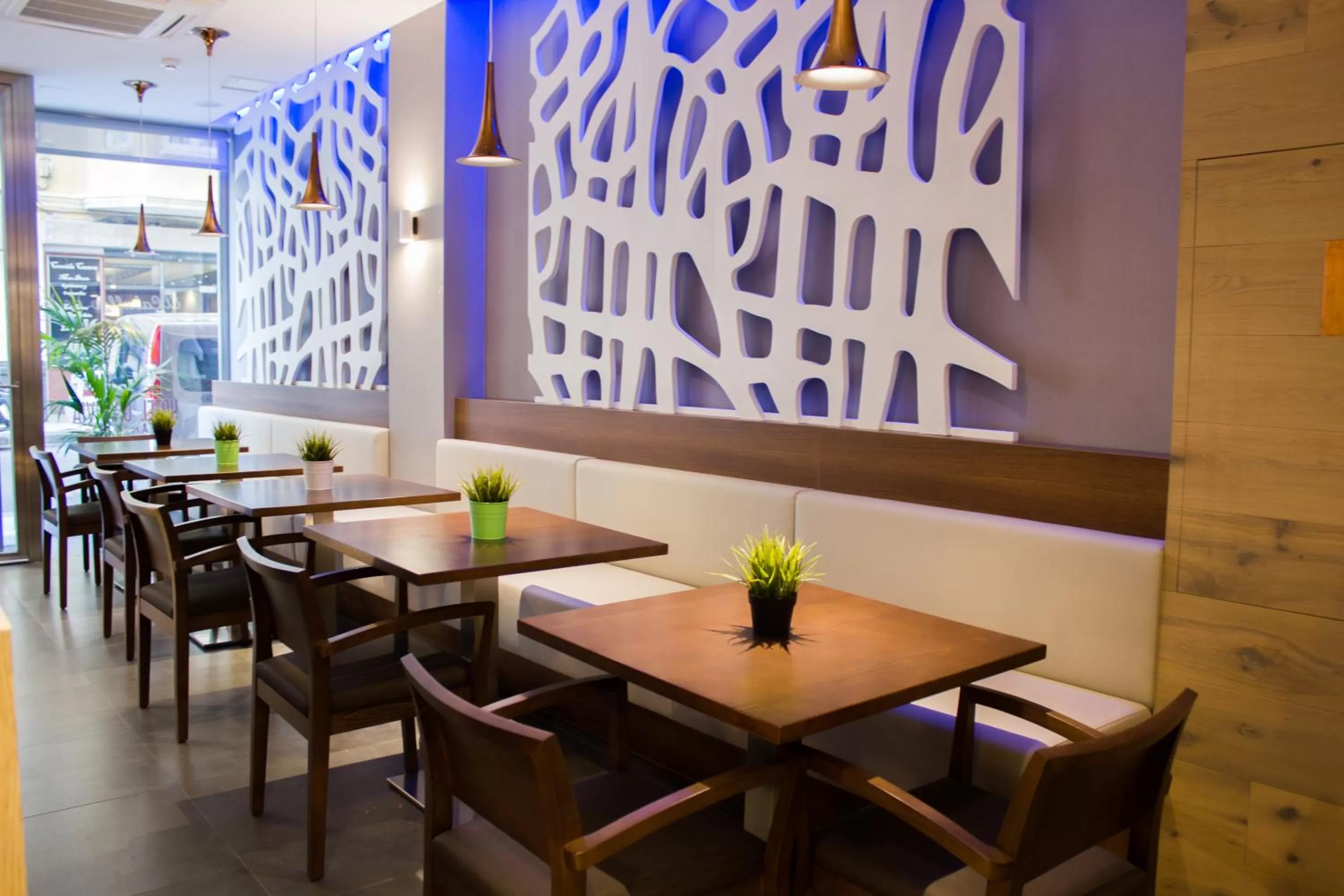 Restaurant/places to eat in Hotel Gran Via