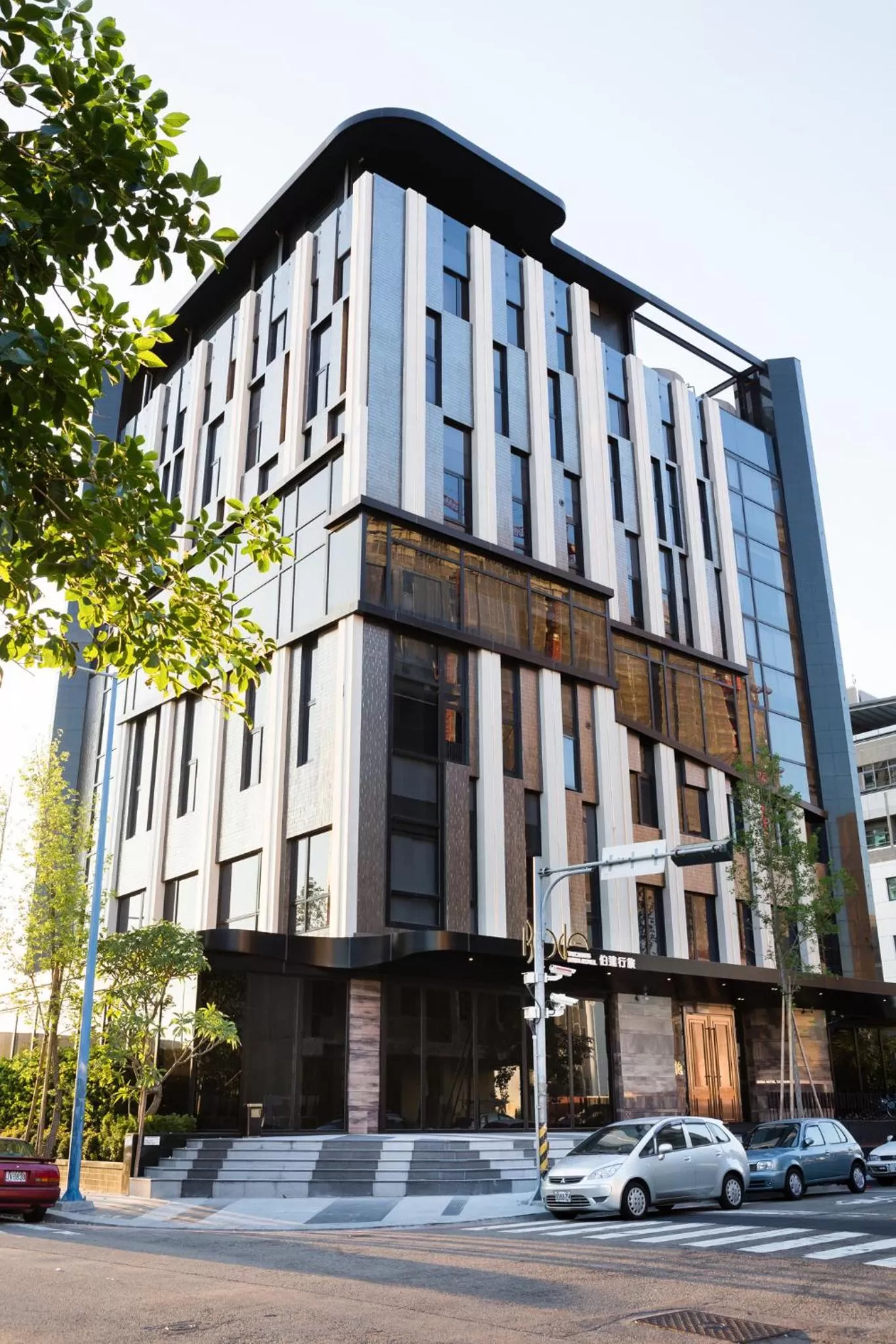 Property building in Boda Hotel