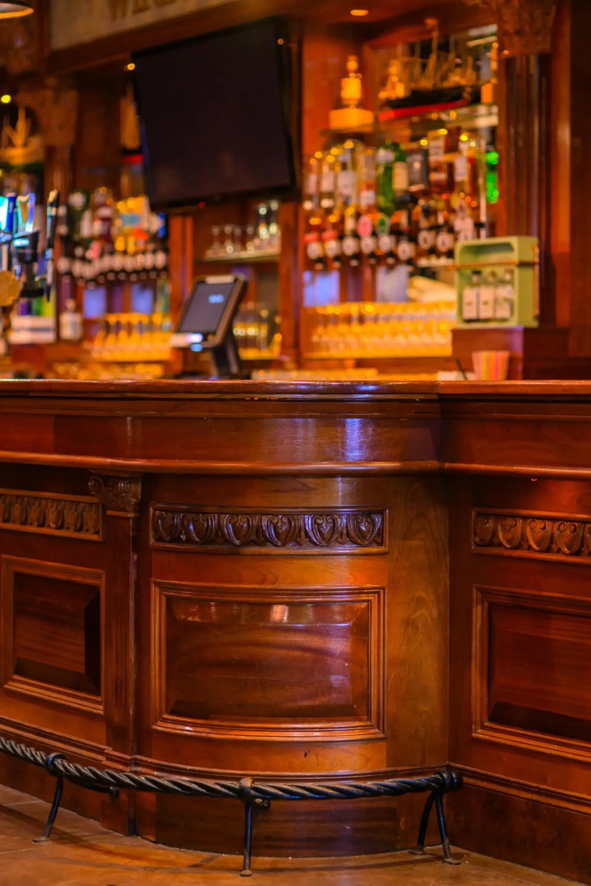 Lounge or bar in Flagstaff Lodge