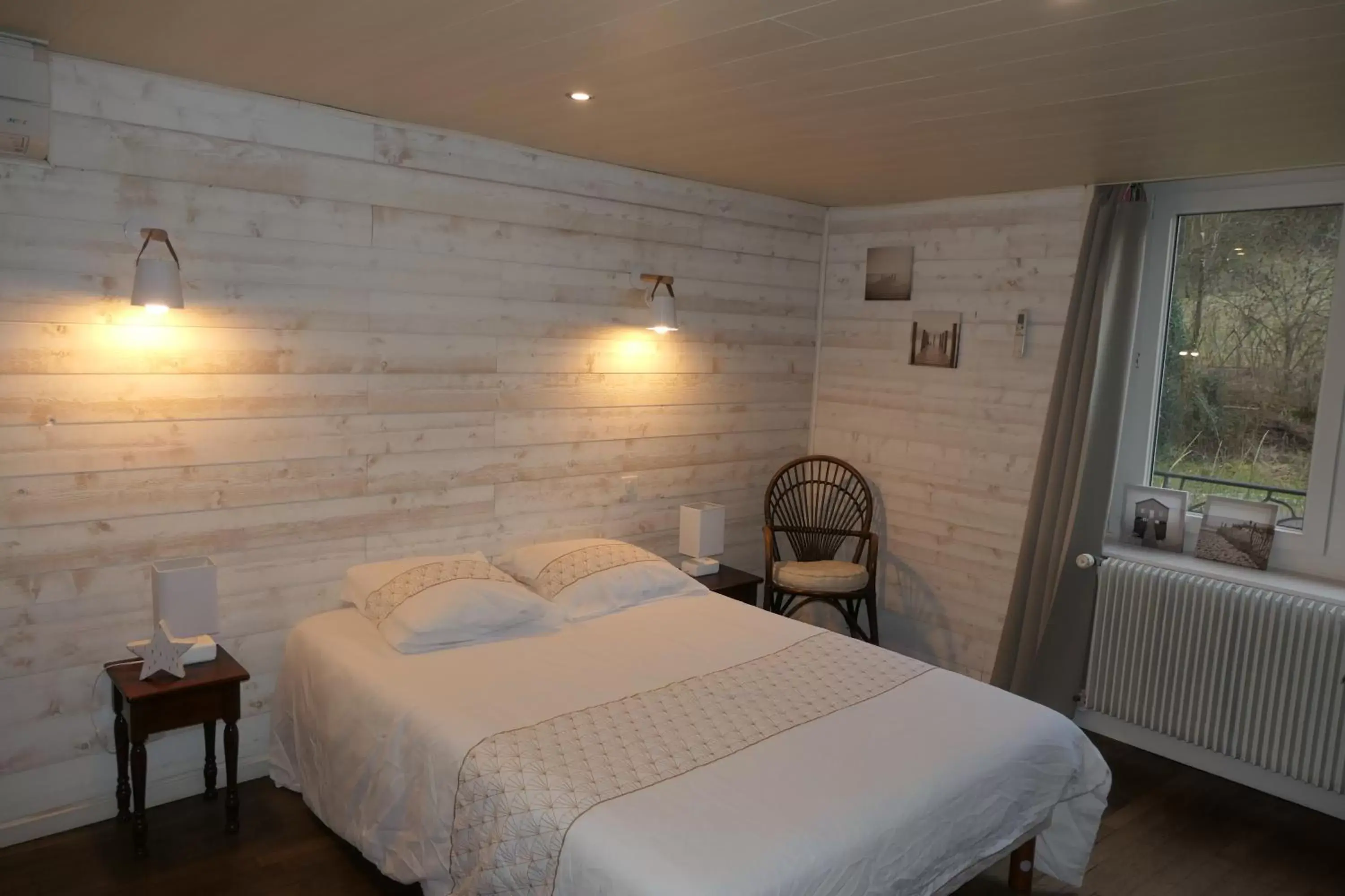 Bed in Le Moulin Aux Ecrevisses