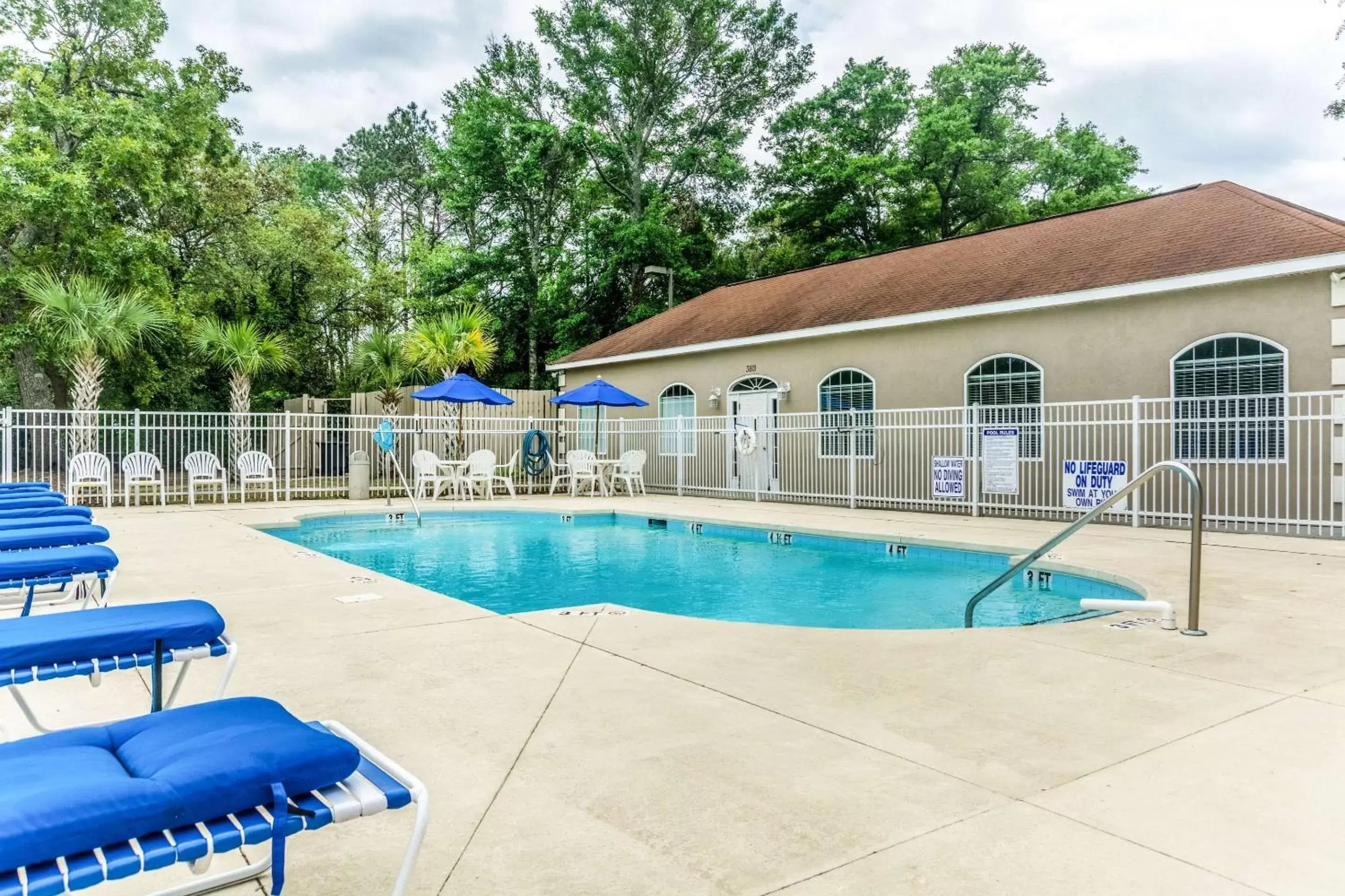 On site, Swimming Pool in Comfort Inn N Myrtle Beach Barefoot Landing