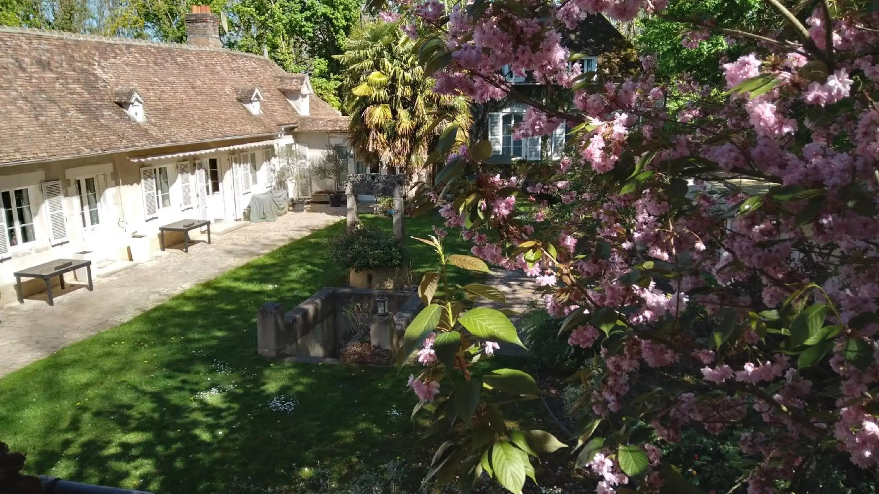 Spring in Chambres et Tables d'hôtes du Puits d'Athie