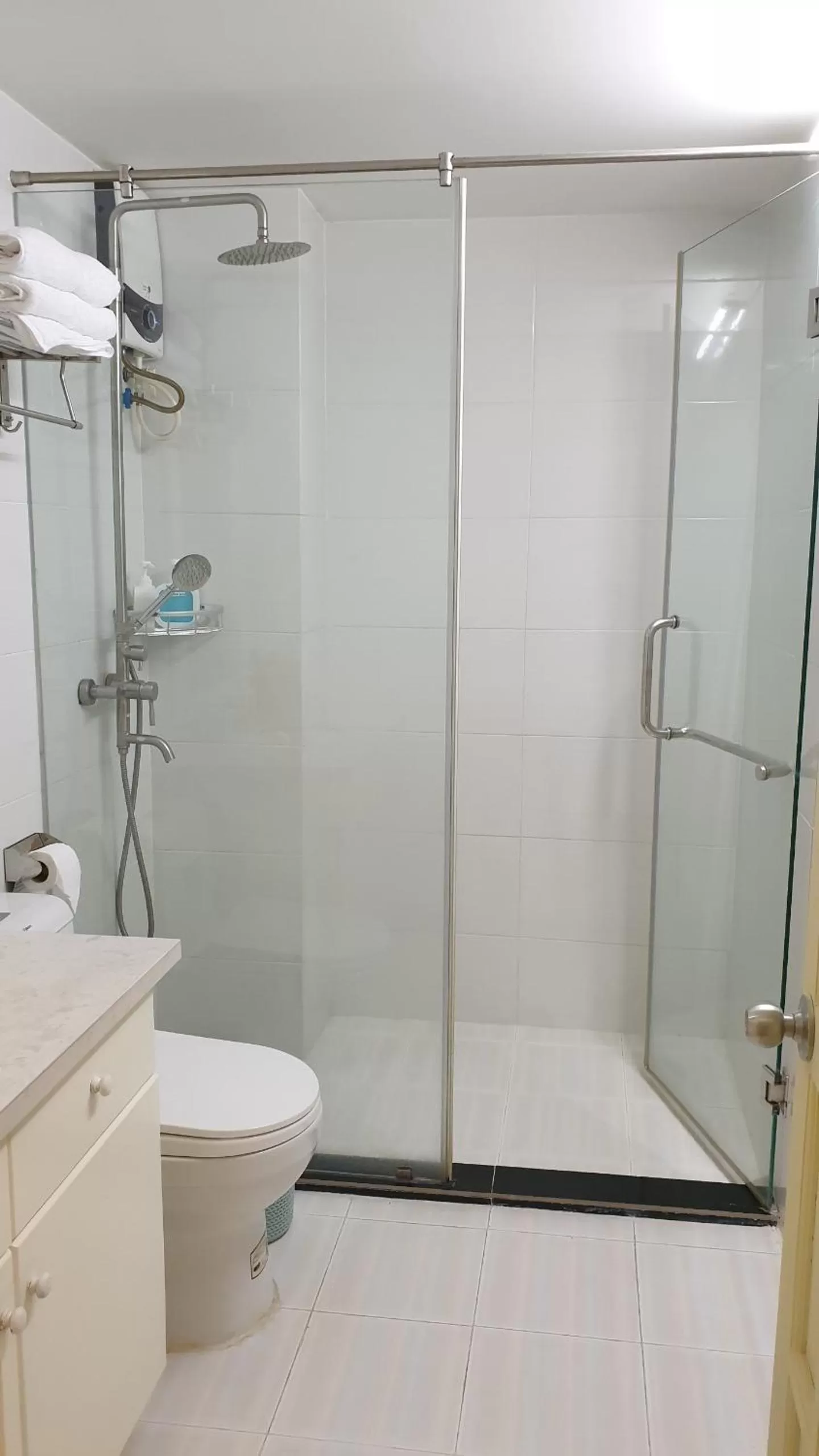 Bathroom in Chez Lotus Rose