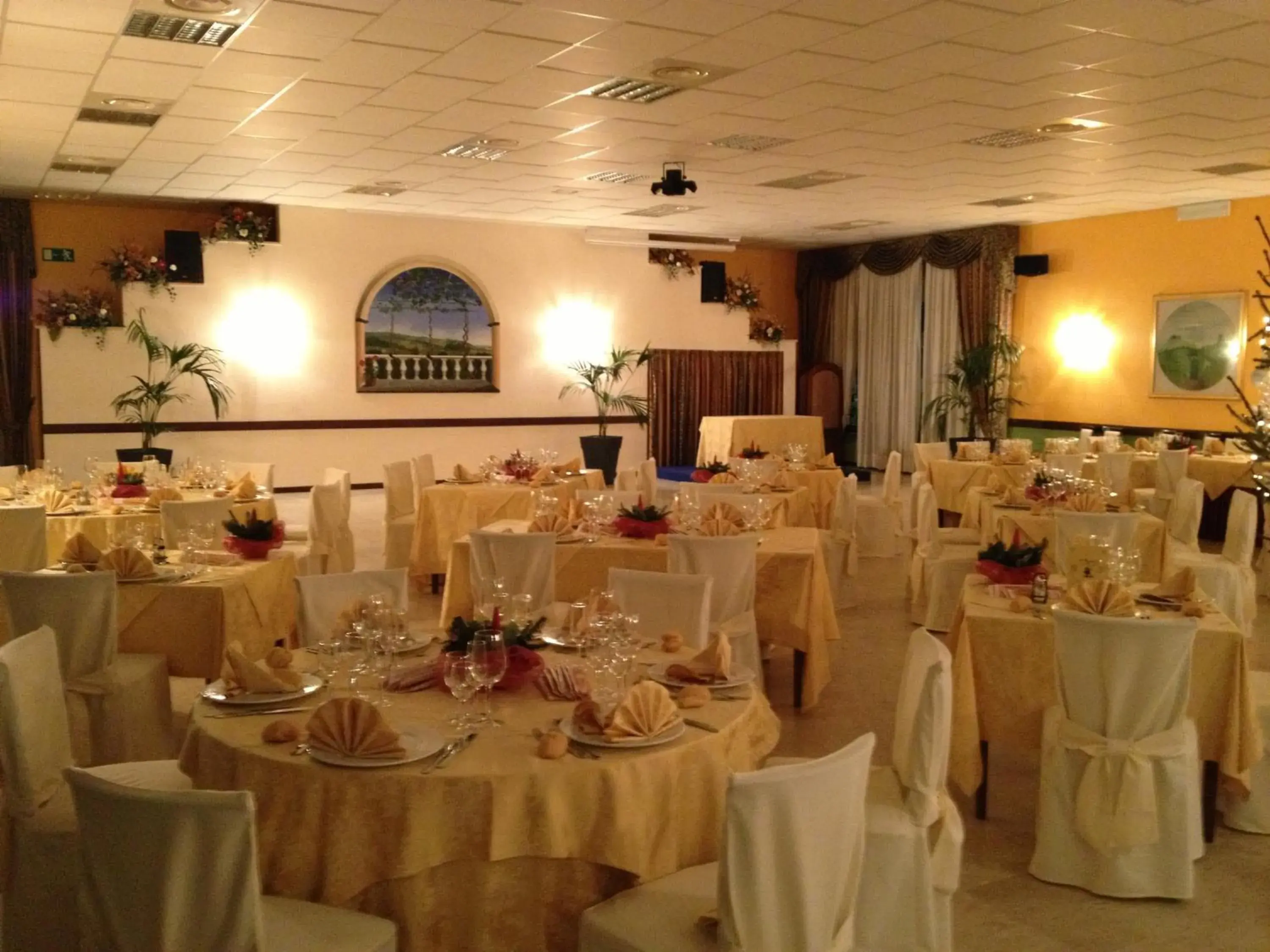 Restaurant/places to eat, Banquet Facilities in Hotel Il Vigneto
