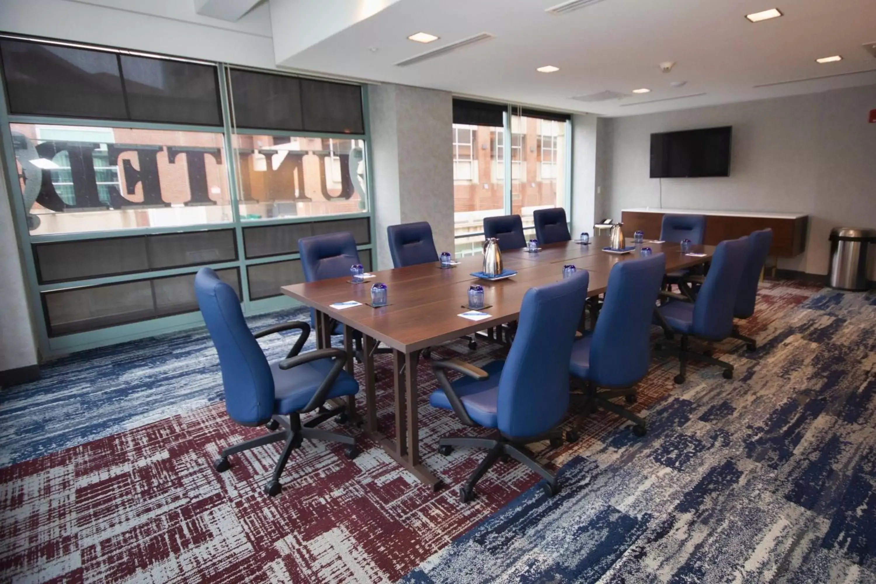 Meeting/conference room in BLU-Tique, Akron, a Tribute Portfolio Hotel