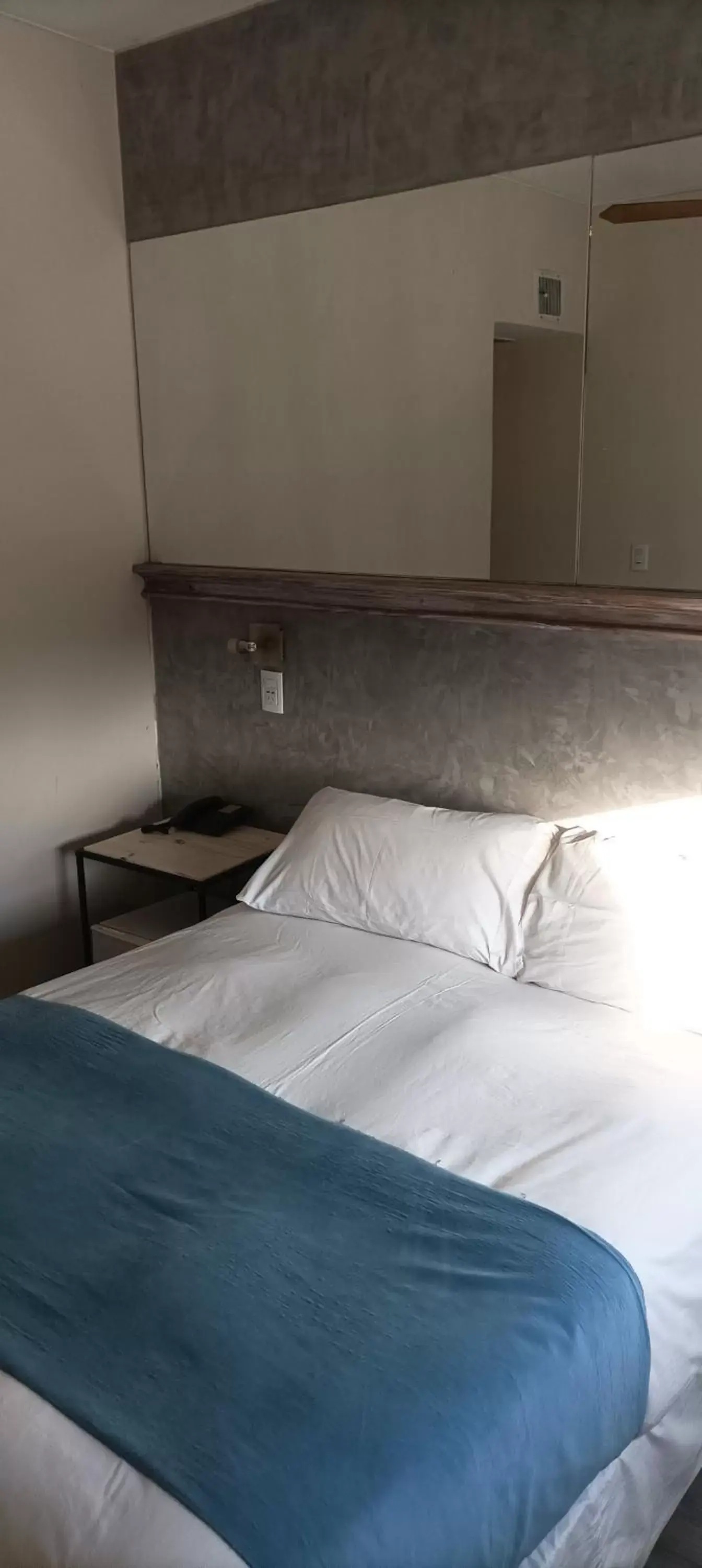 Bed in Hotel Internacional