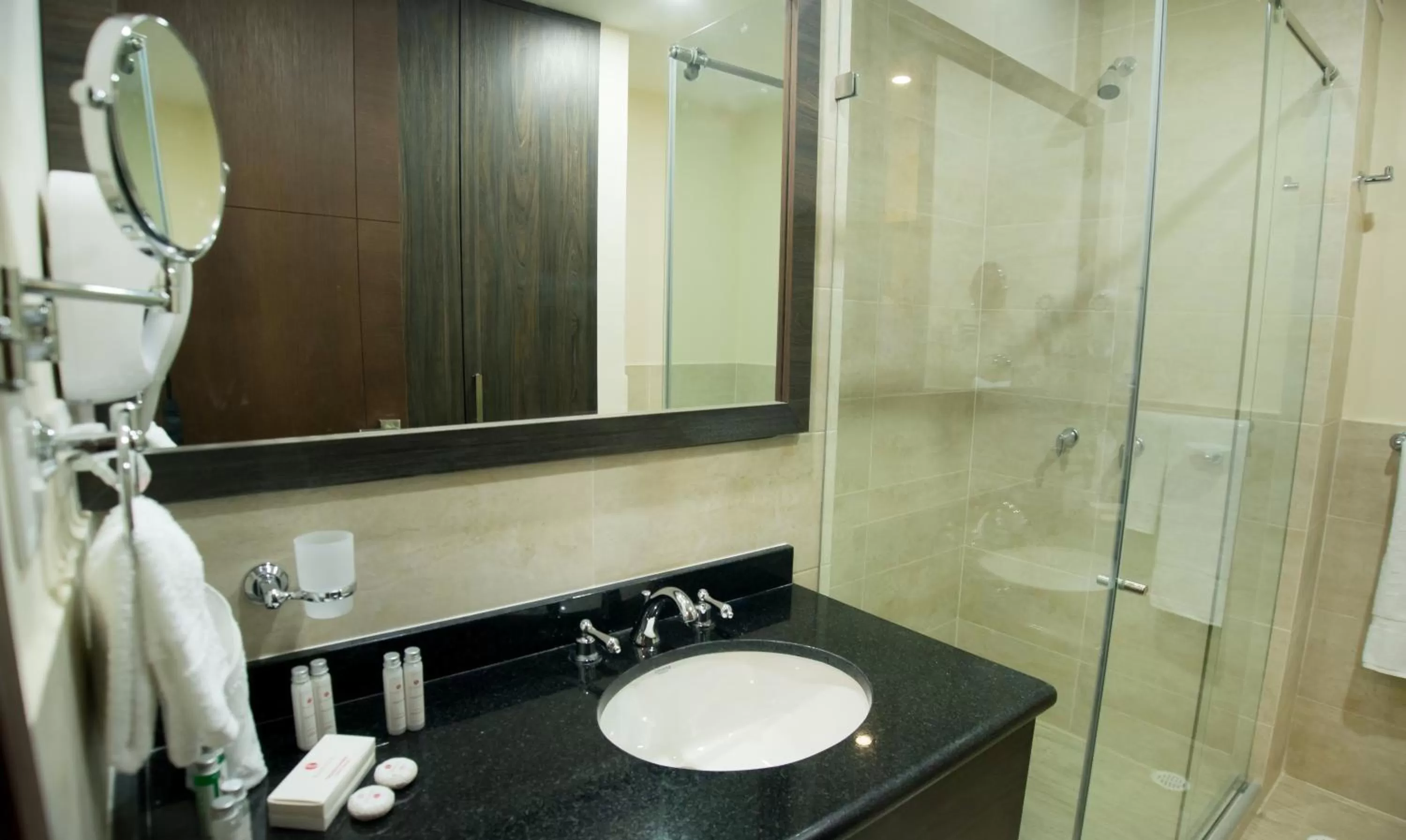 Bathroom in Hotel H R amada Cúcuta