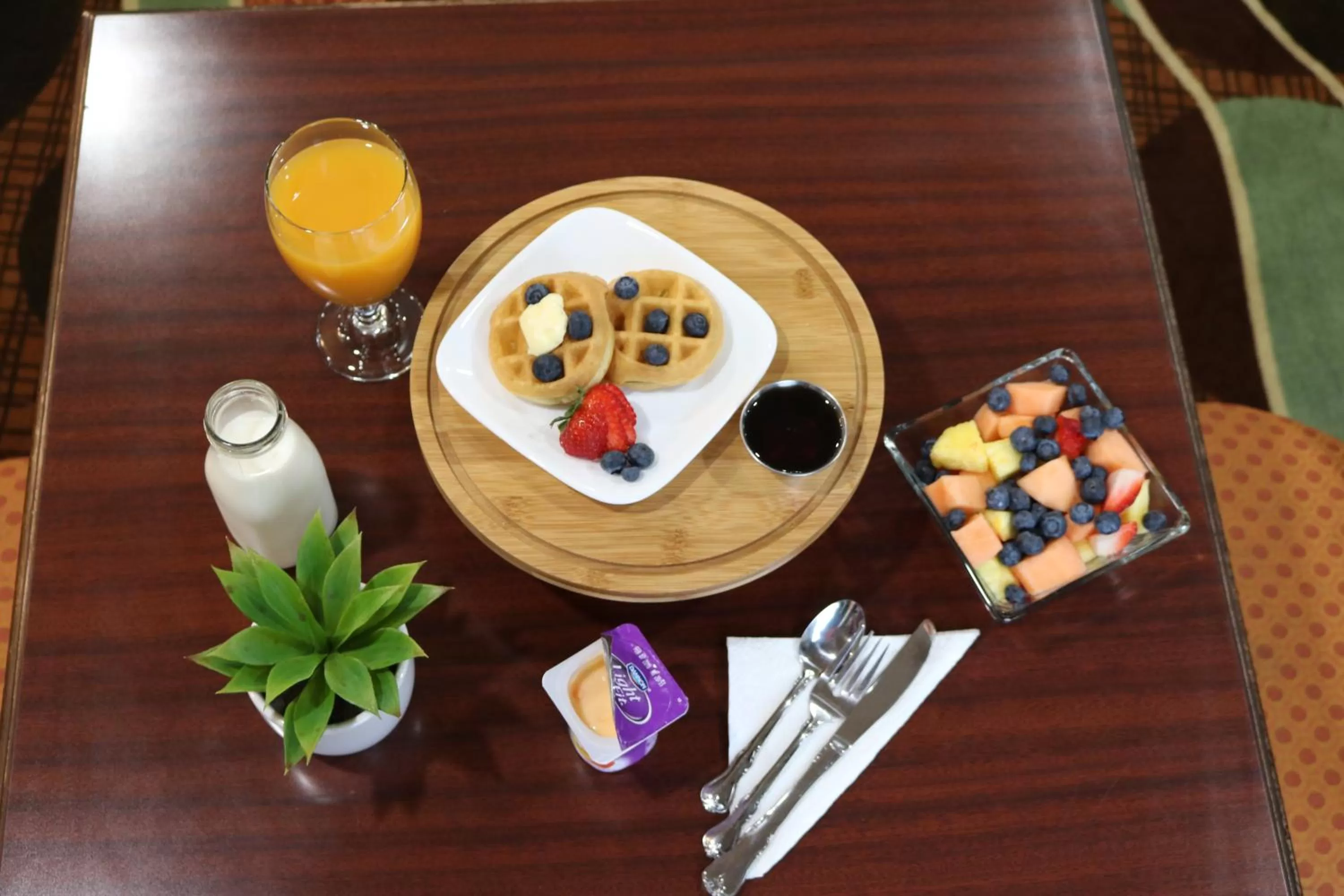 Food in Super 8 by Wyndham Dublin