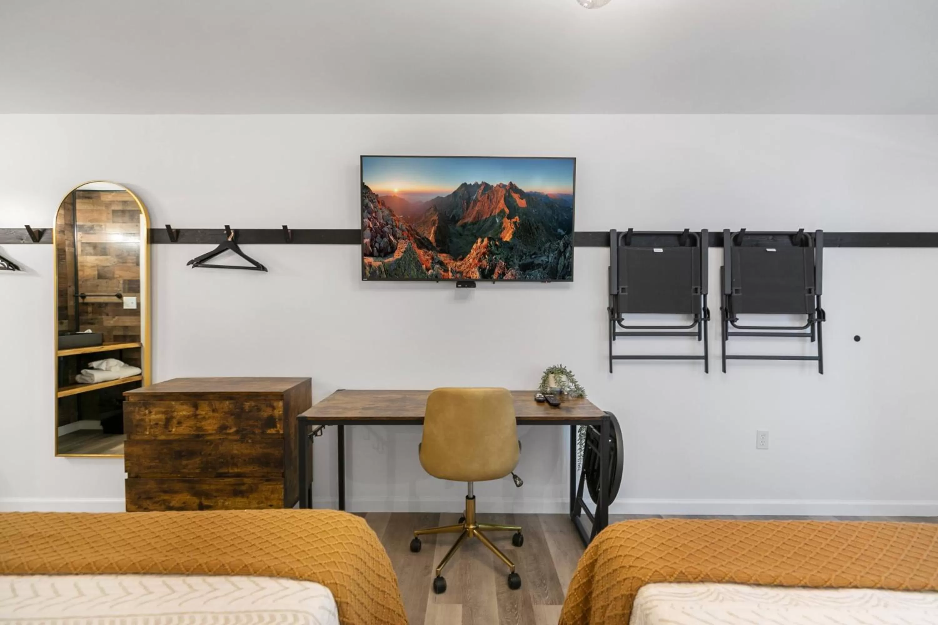 hair dresser in Candlewick Inn and Suites