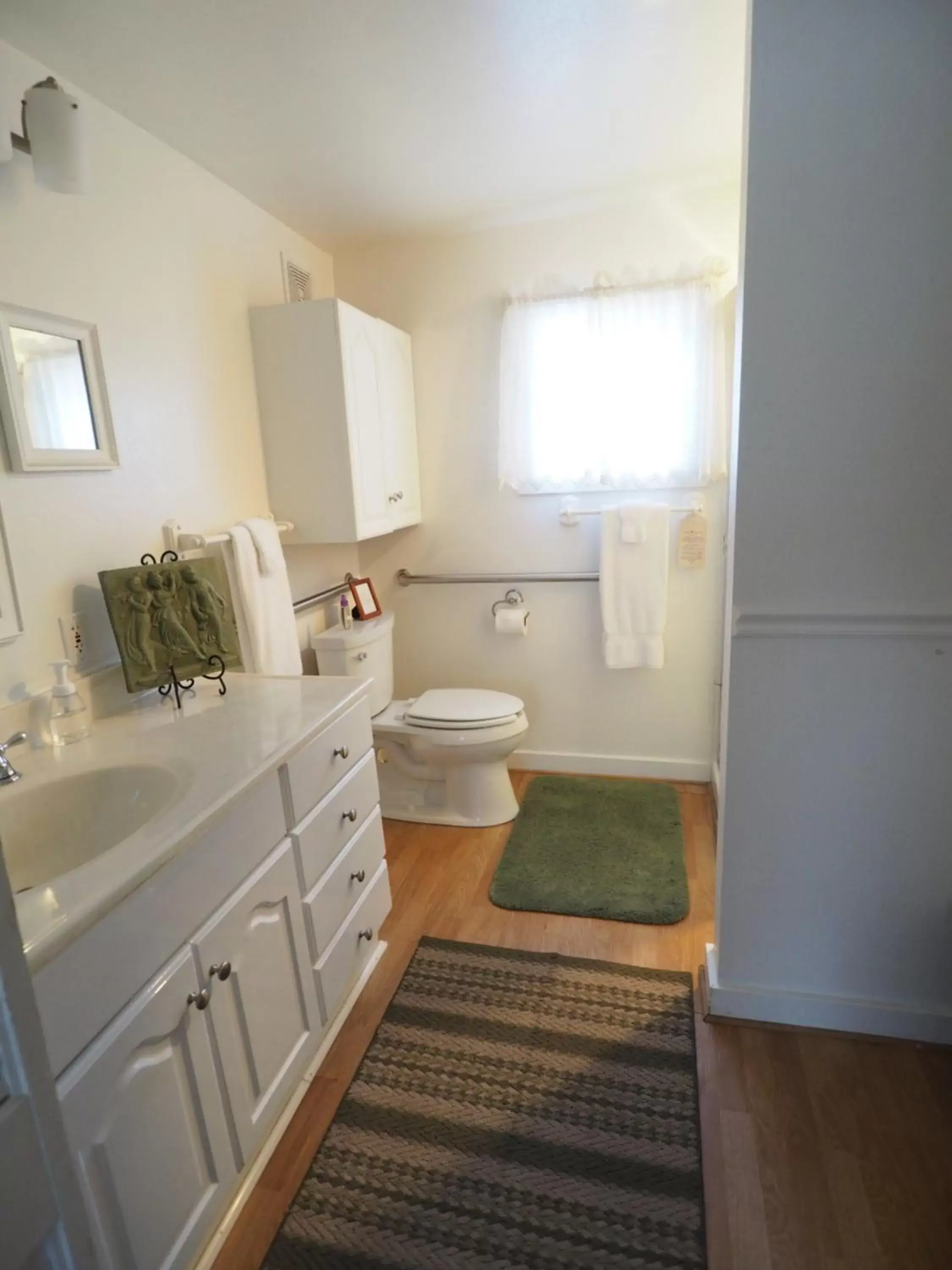 Bathroom, Kitchen/Kitchenette in Mine and Farm, The Inn at Guerneville, CA