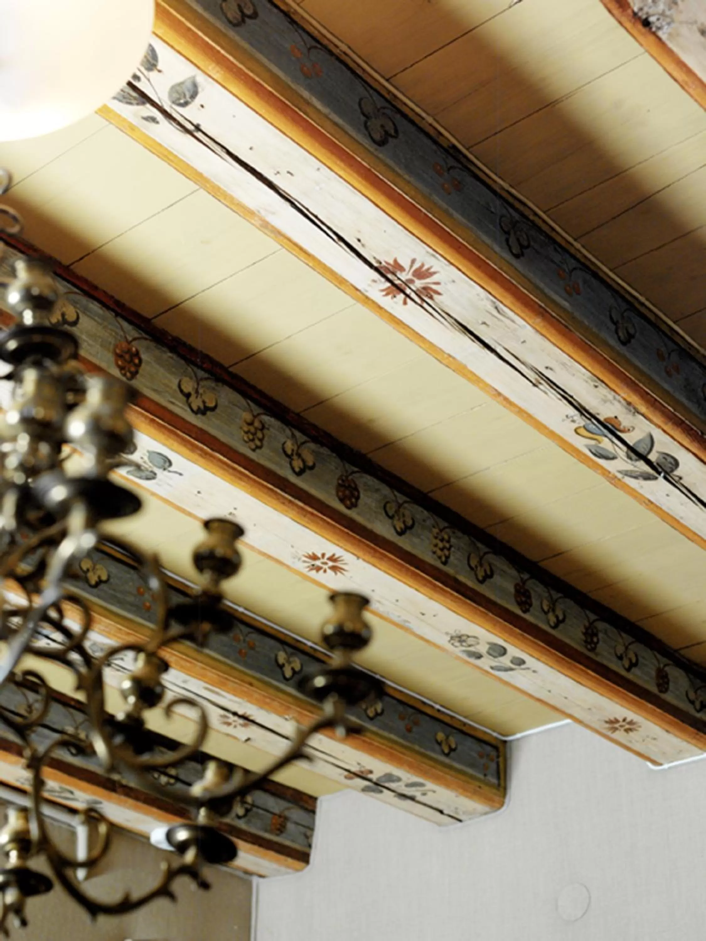 Decorative detail in Victory Hotel